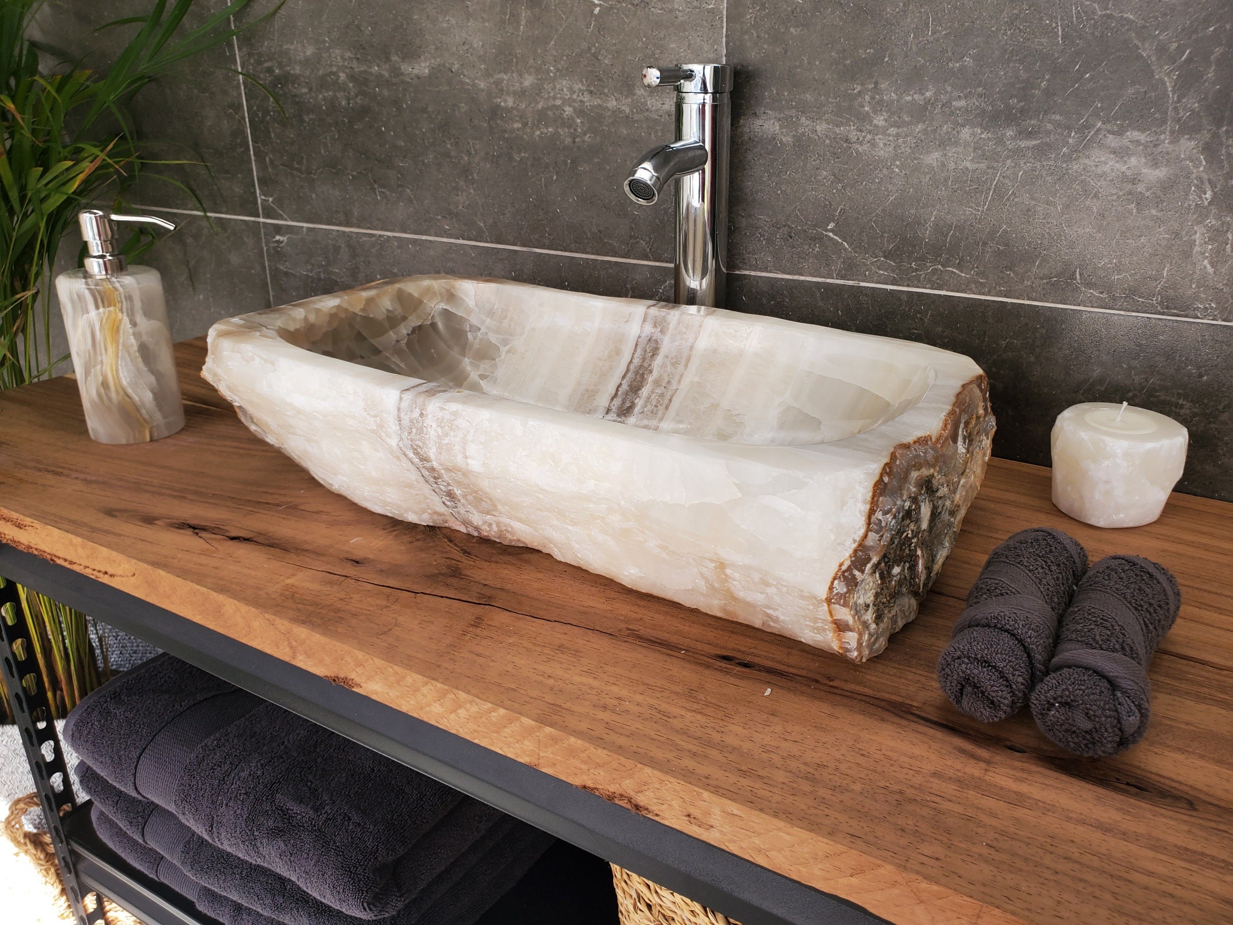 S33_09 Onyx Stone Vessel Sink - 19.5 x 13 inch