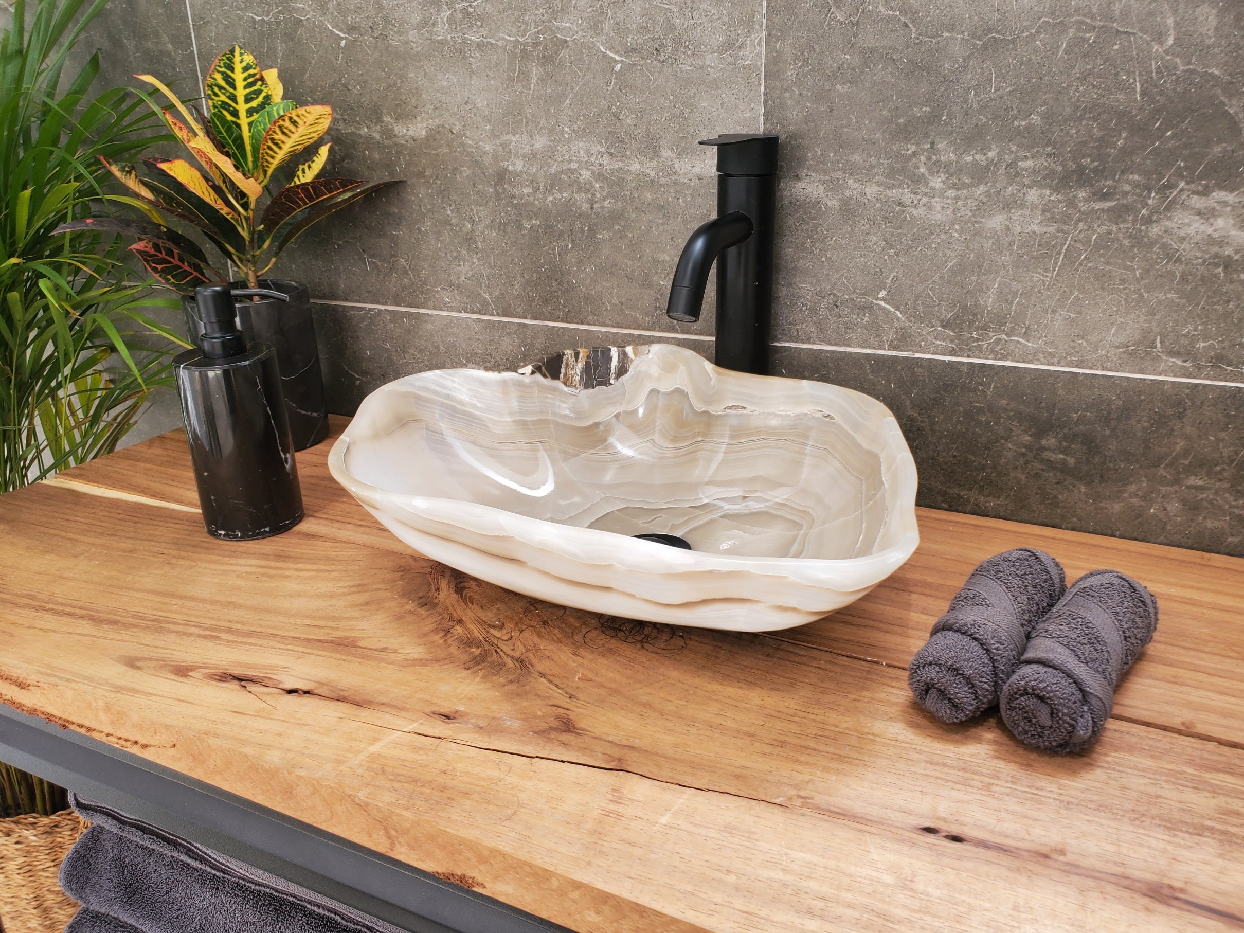 S32_17 Onyx Stone Vessel Bathroom Sink - 15 x 13 inch