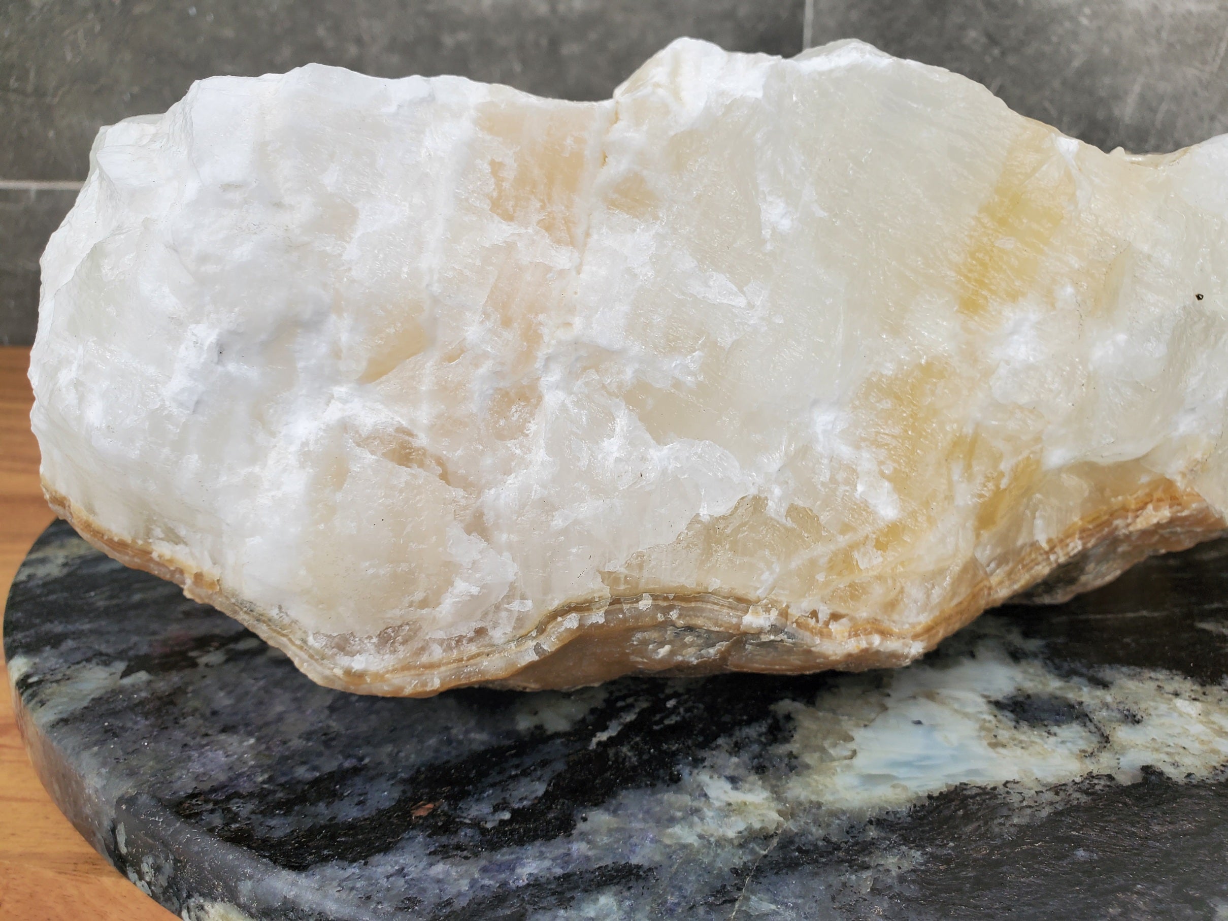 S31_48 Onyx Stone Vessel Bathroom Sink