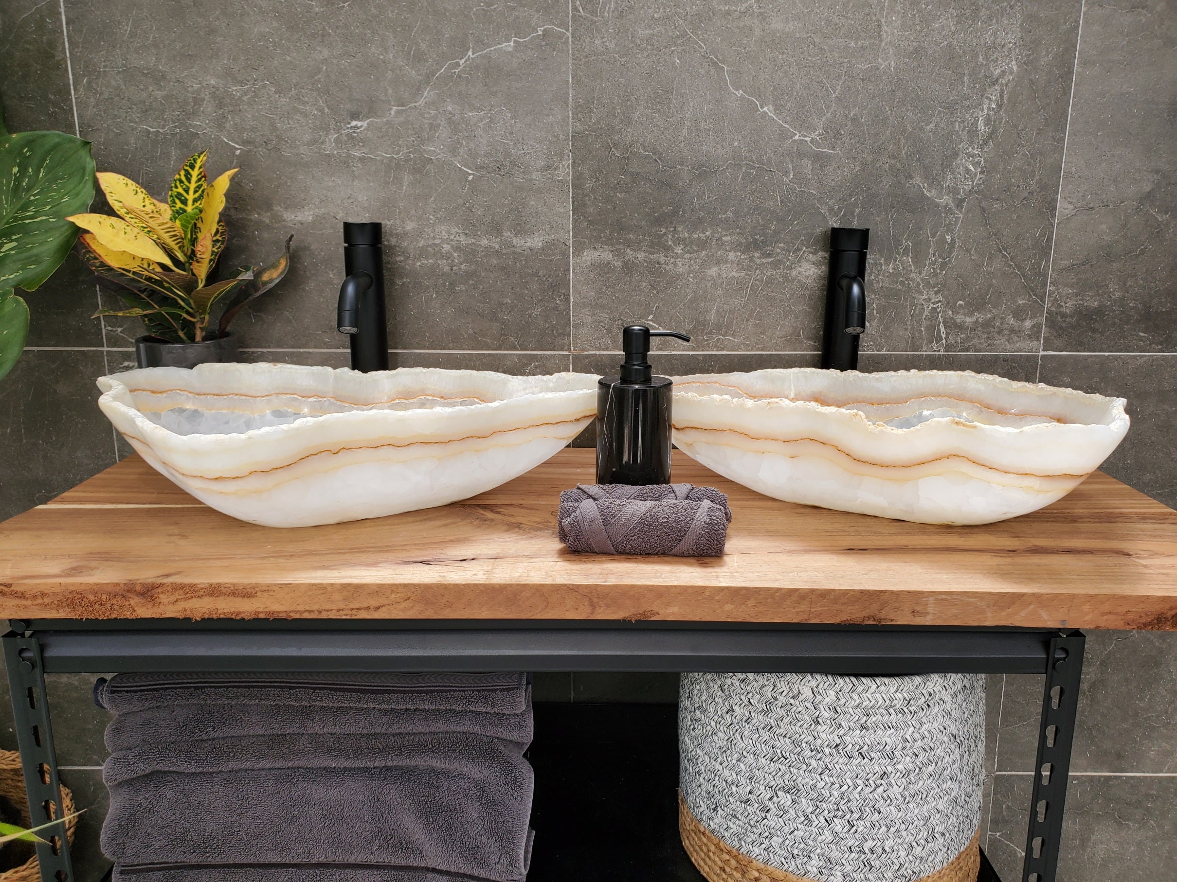 SET3166 Onyx Stone Master Bath Set of 2 (Two) Vessel Sinks