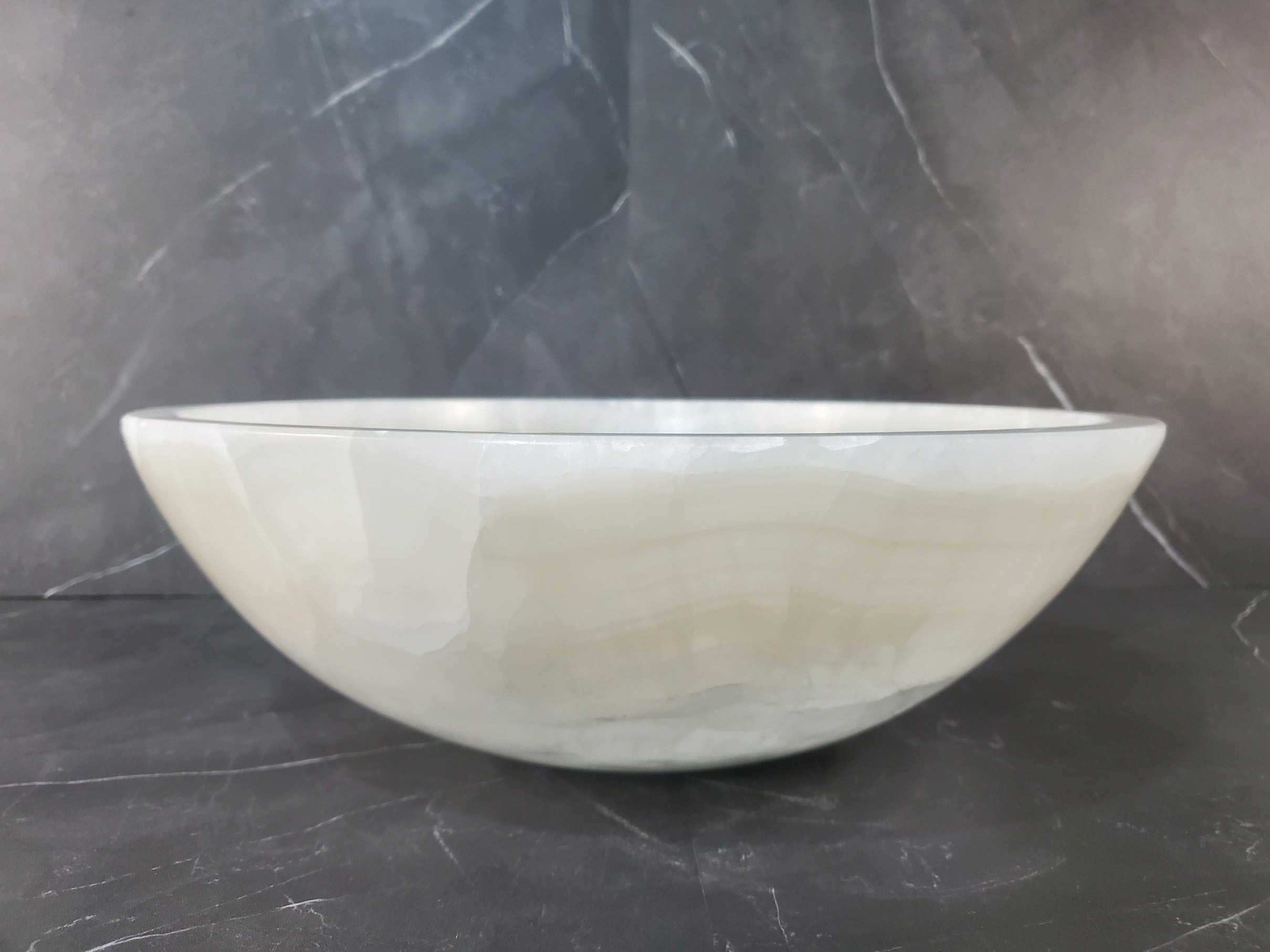 S27_09 Round Onyx Round Vessel Sink