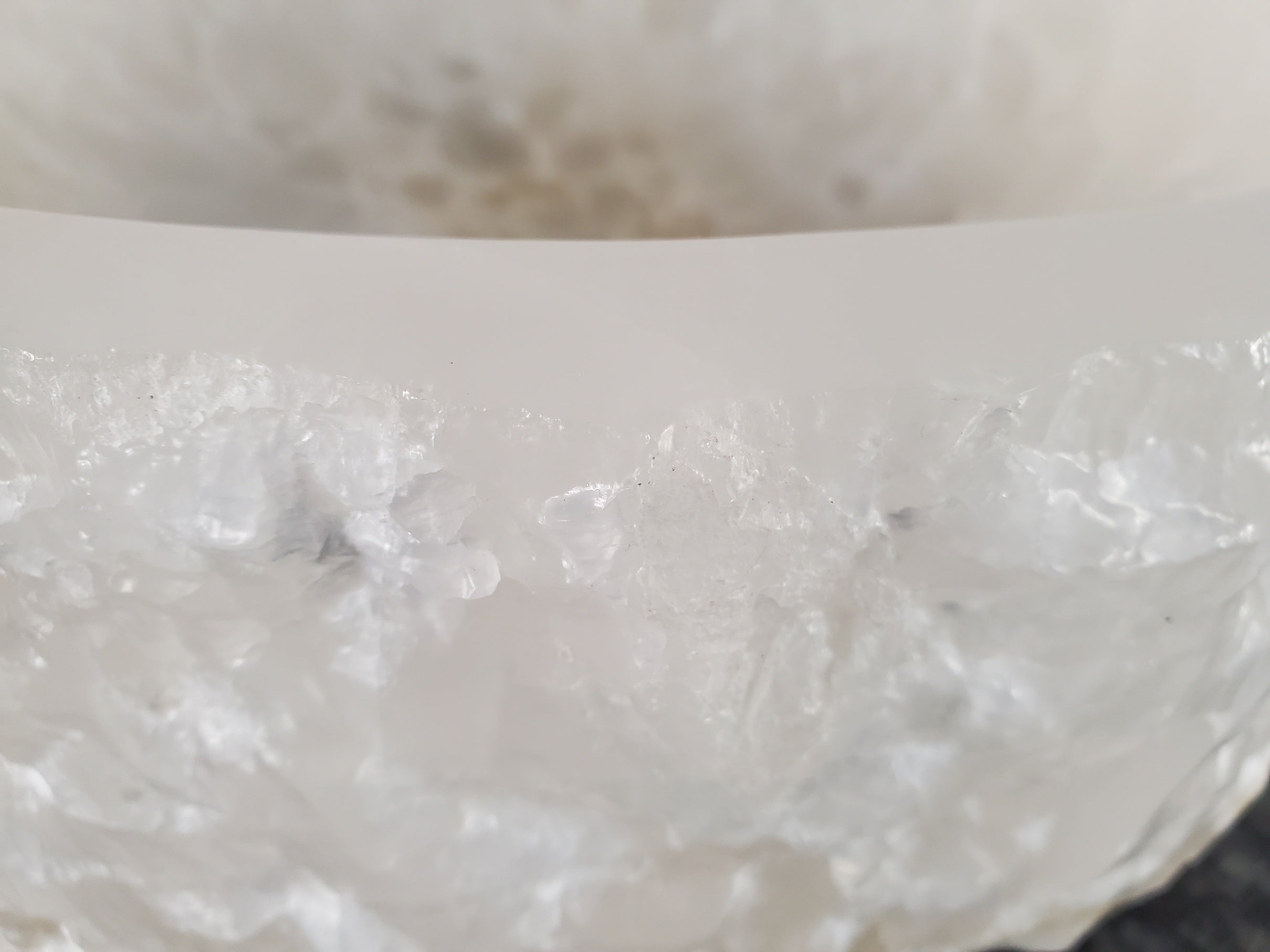S27_12 Round Onyx Round Vessel Sink