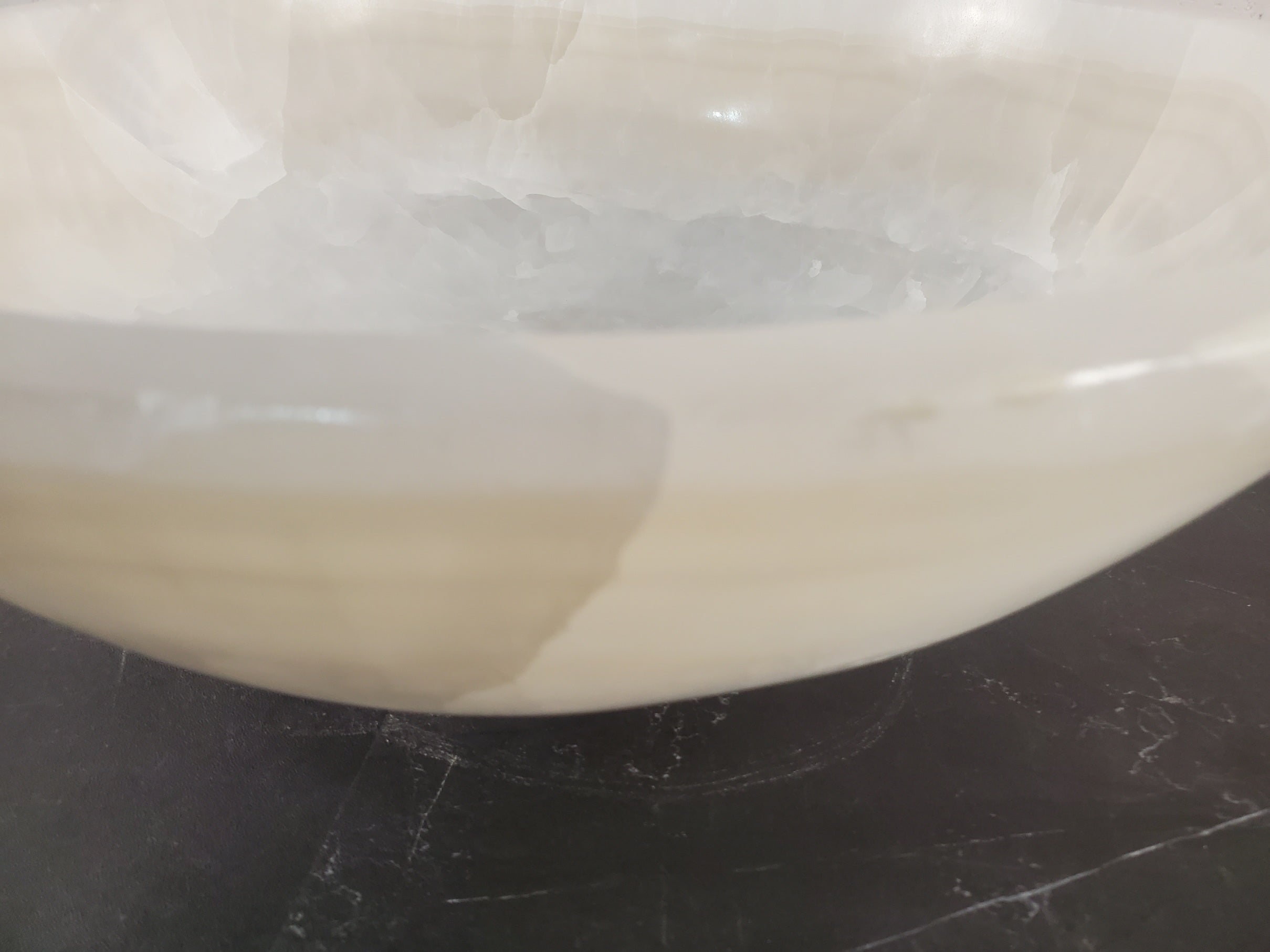 S27_09 Round Onyx Round Vessel Sink