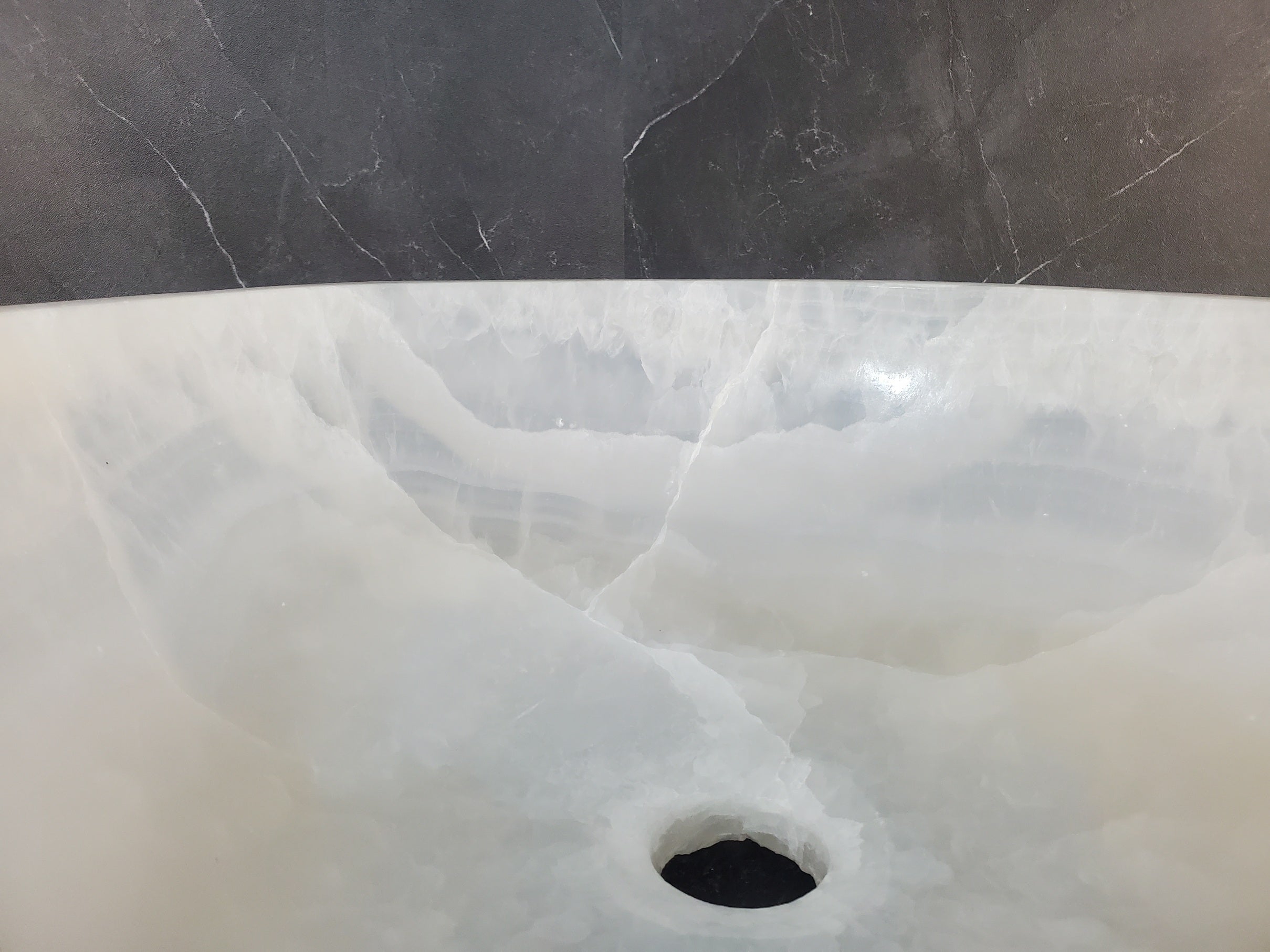 S27_08 Round Onyx Stone Vessel Sink - 15.6 x 15.6 inch