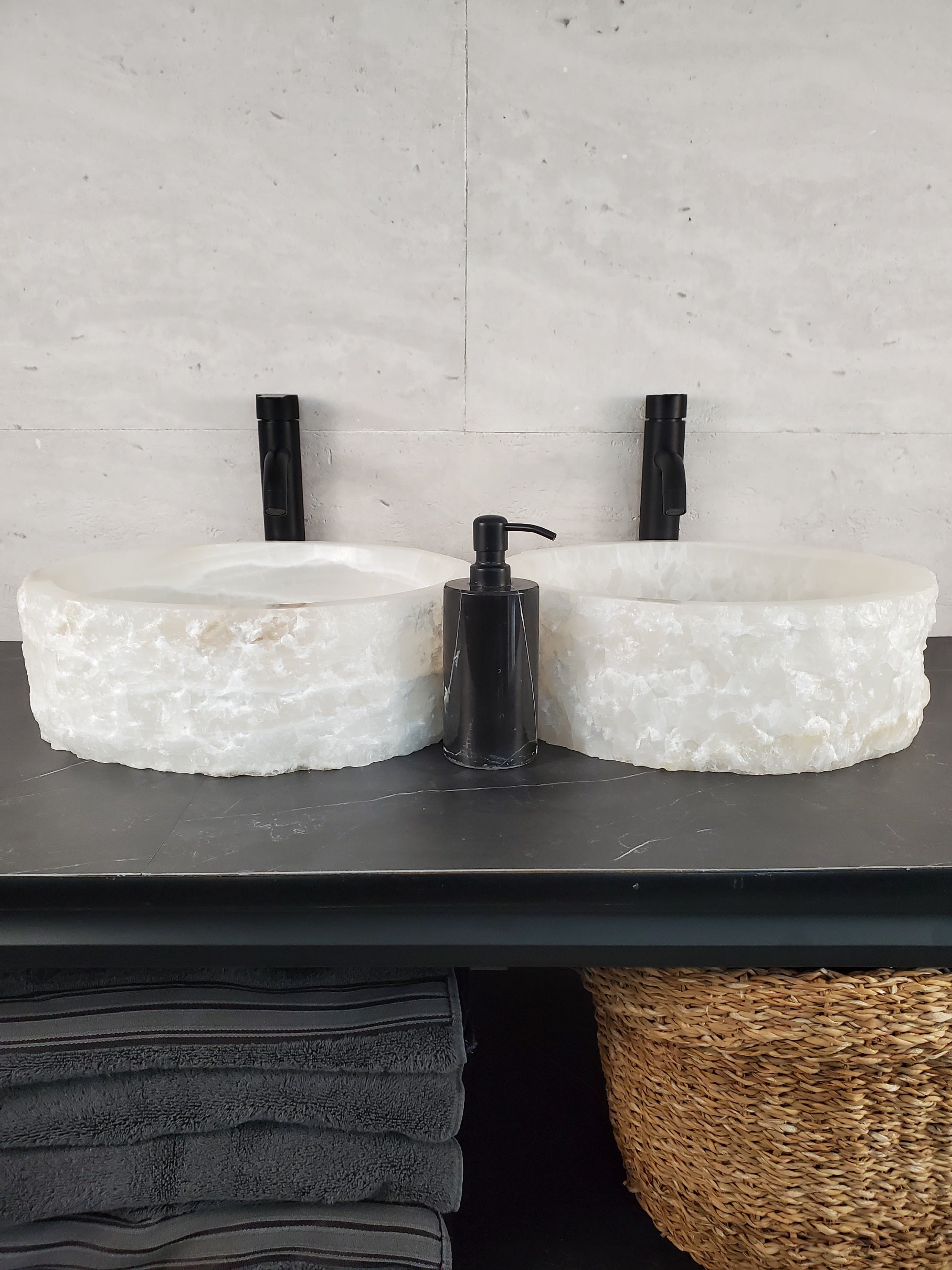 SET1033 Round Onyx Round Vessel Sink Set