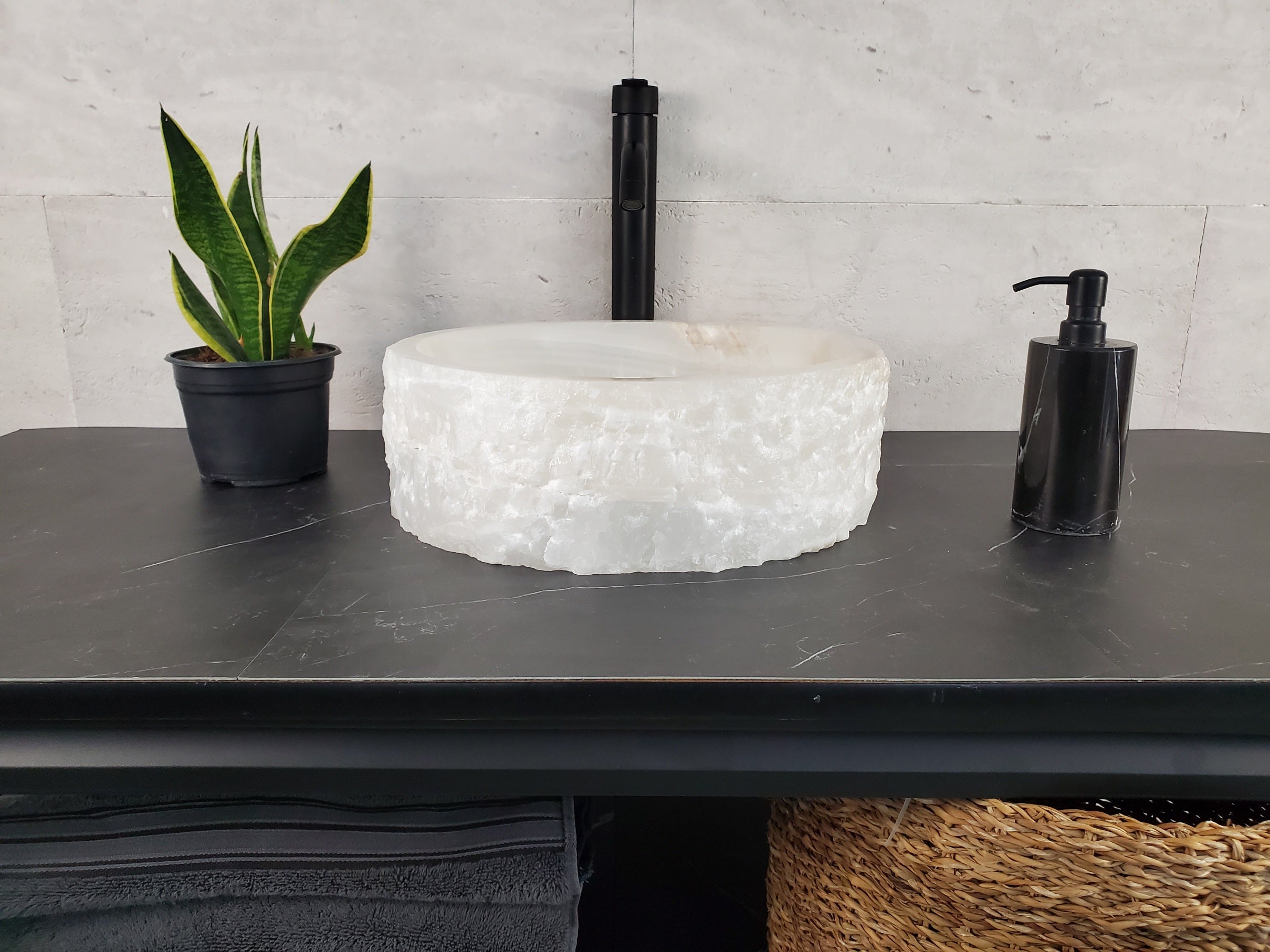 S27_13 Round Onyx Stone Vessel Sink - 15.5 x 15.5 inch