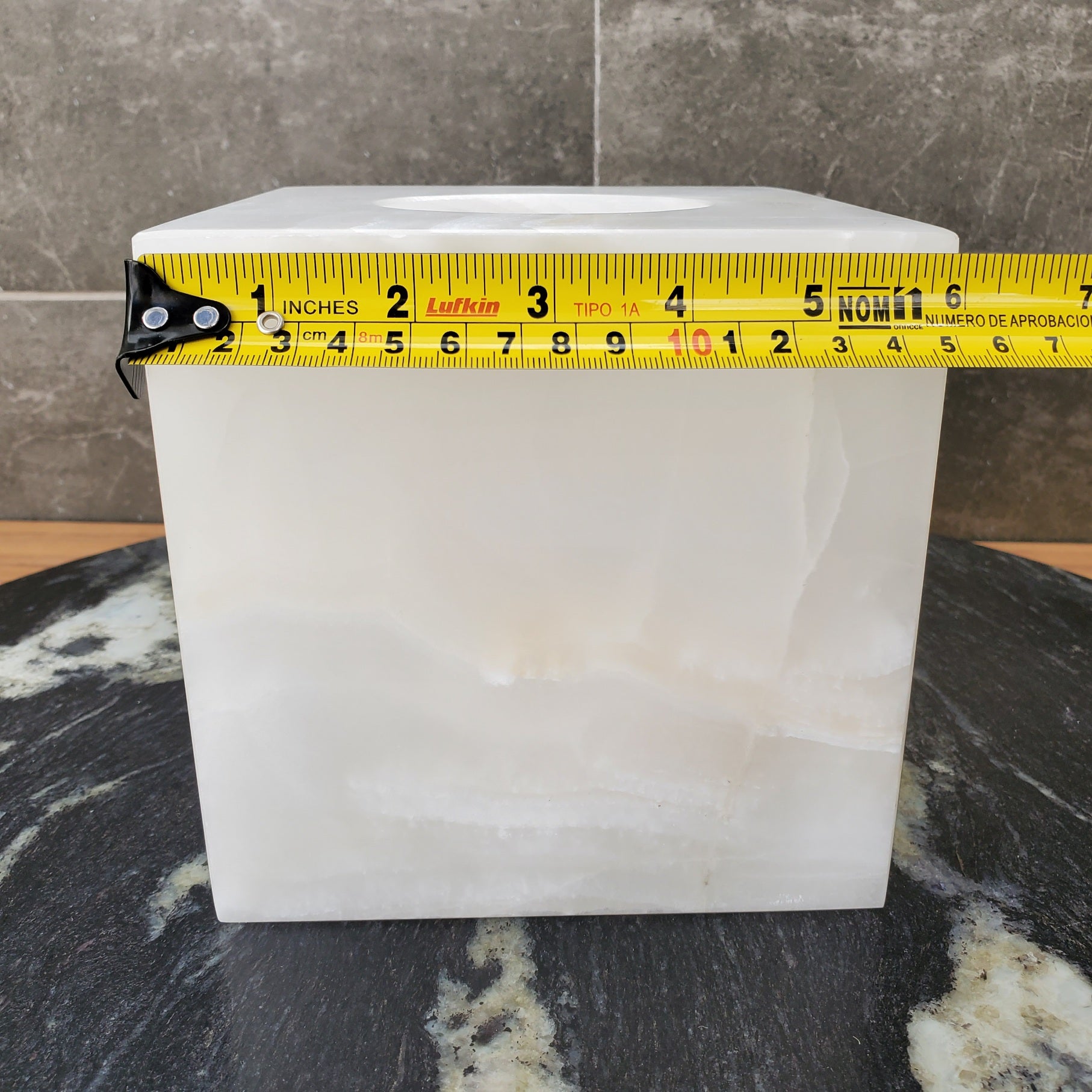 TCSQ_62 Neutral White Onyx Tissue Box Cover (Cube)