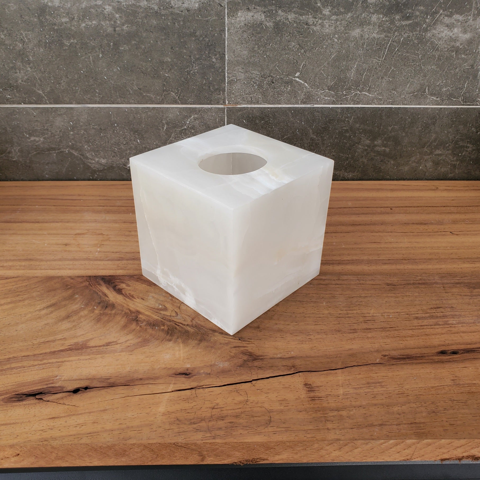 TCSQ_62 Neutral White Onyx Tissue Box Cover (Cube)