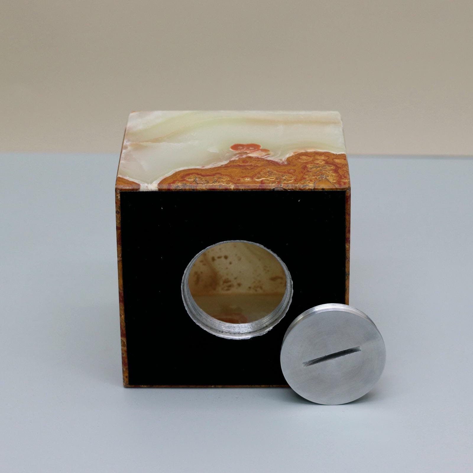 UR_10 Small Green Onyx Stone Cremation Urn for Ashes