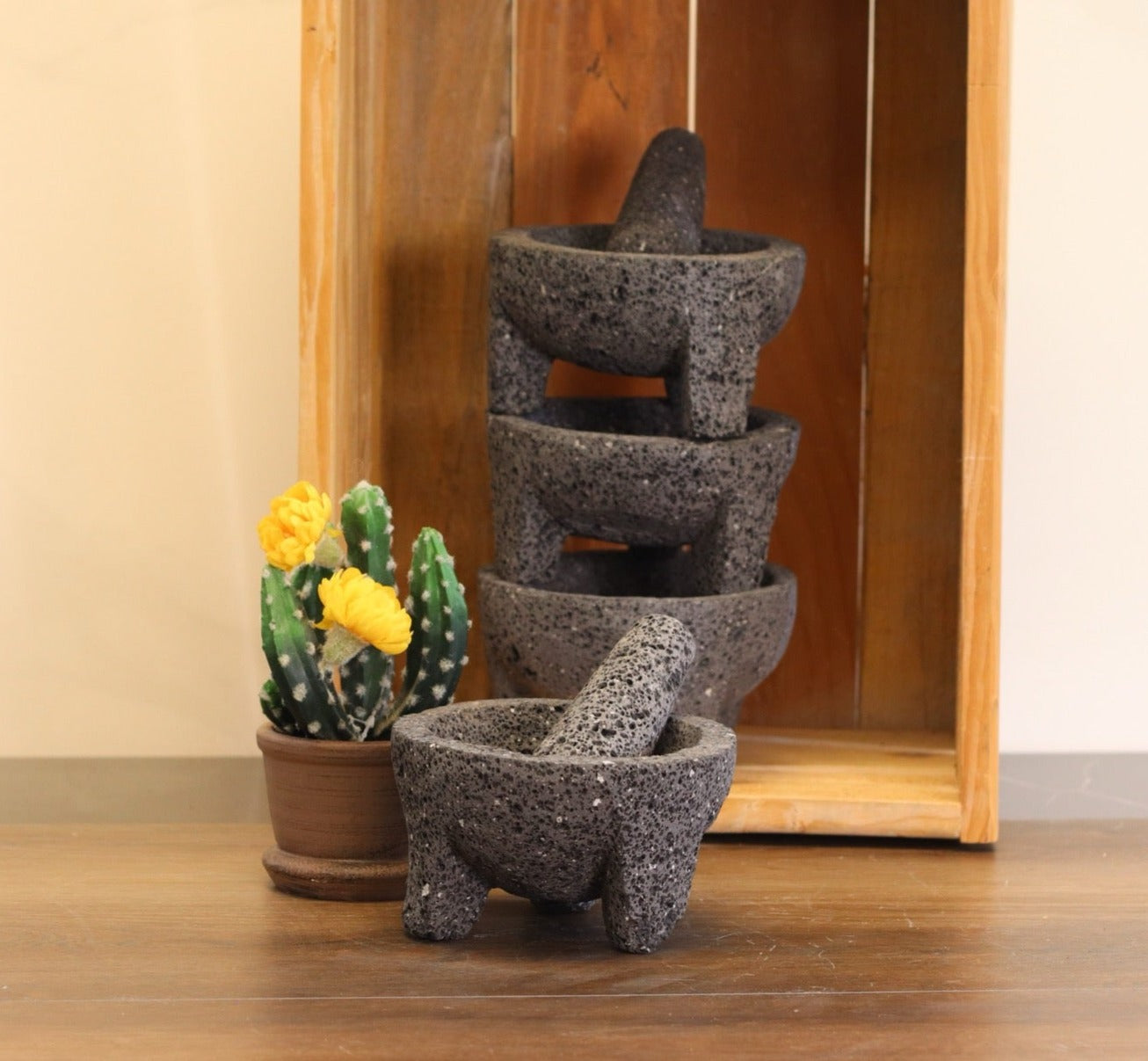 Middle Molcajete - Lava Stone - 5 Inch Molcajete Accessories Kitchen & Dining Molcajete
