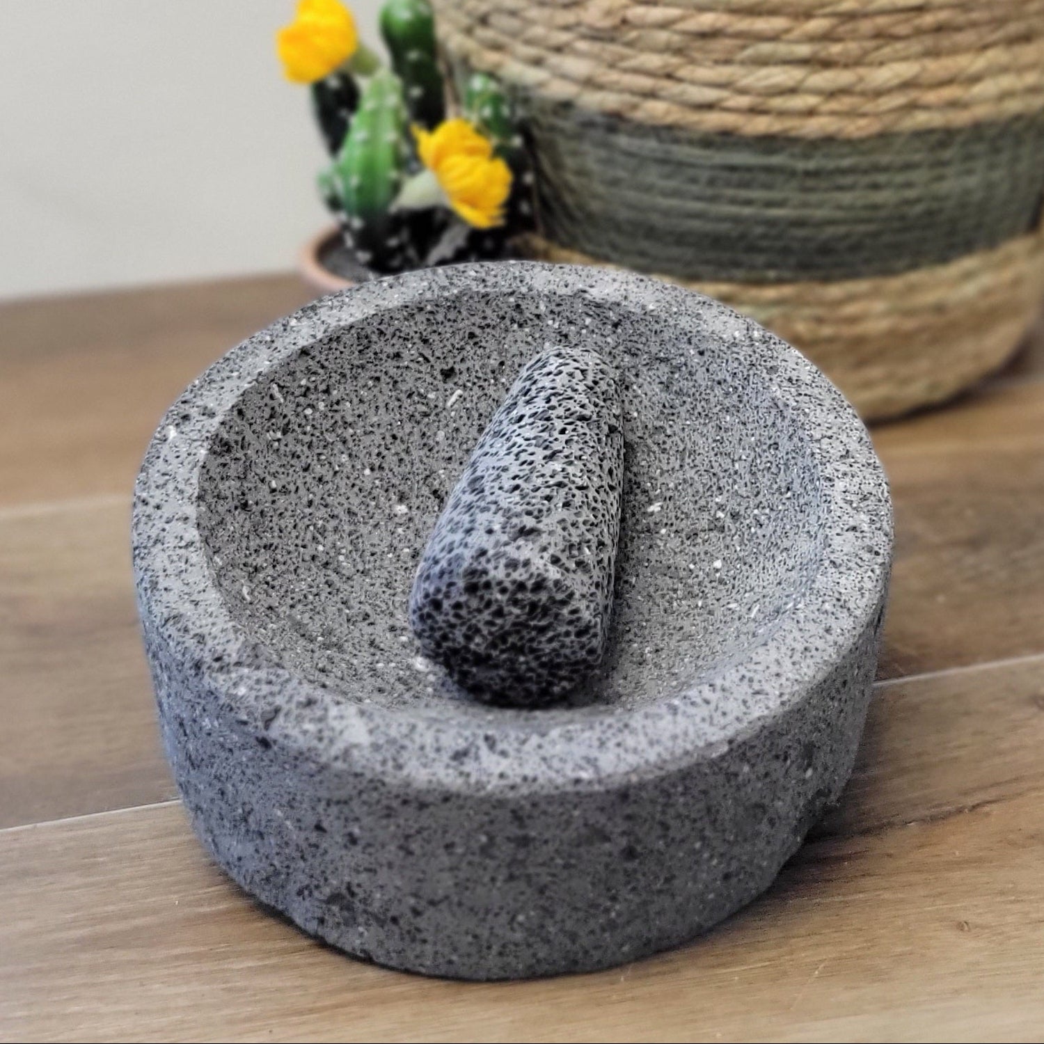 MOL8F Round Bowl & Pestle - Lava Stone - 8 Inch - Authentic Mexican Molcajete