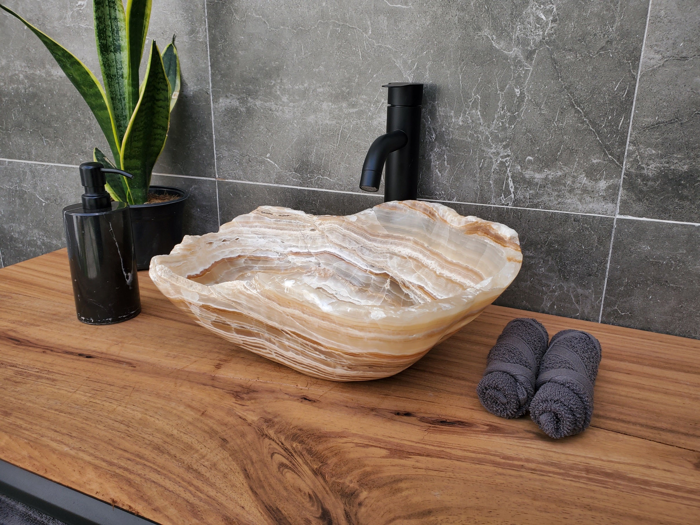 S31_06 Onyx Stone Bathroom Vessel Sink