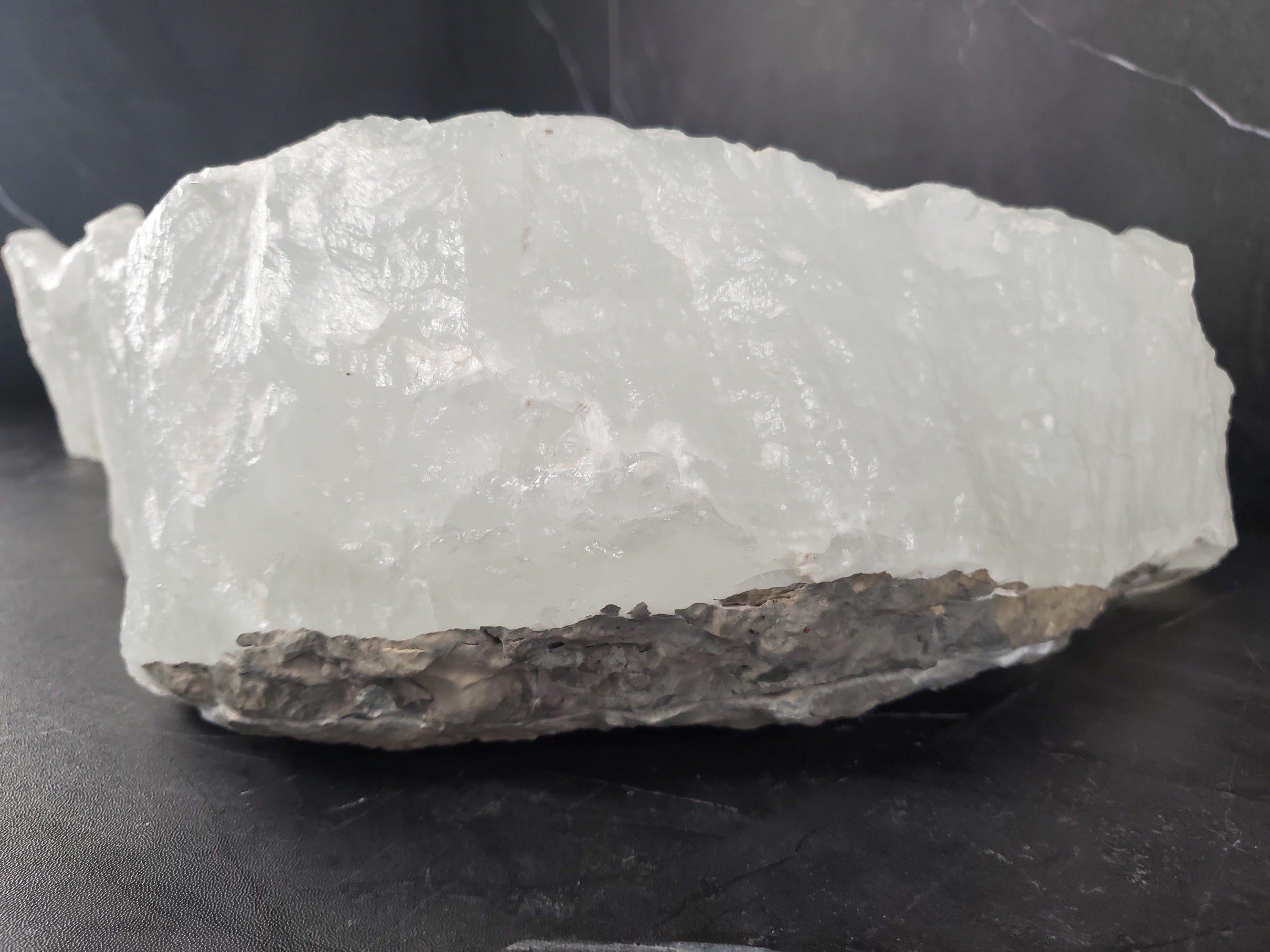 S26_06 Onyx Stone Bathroom Vessel Sink