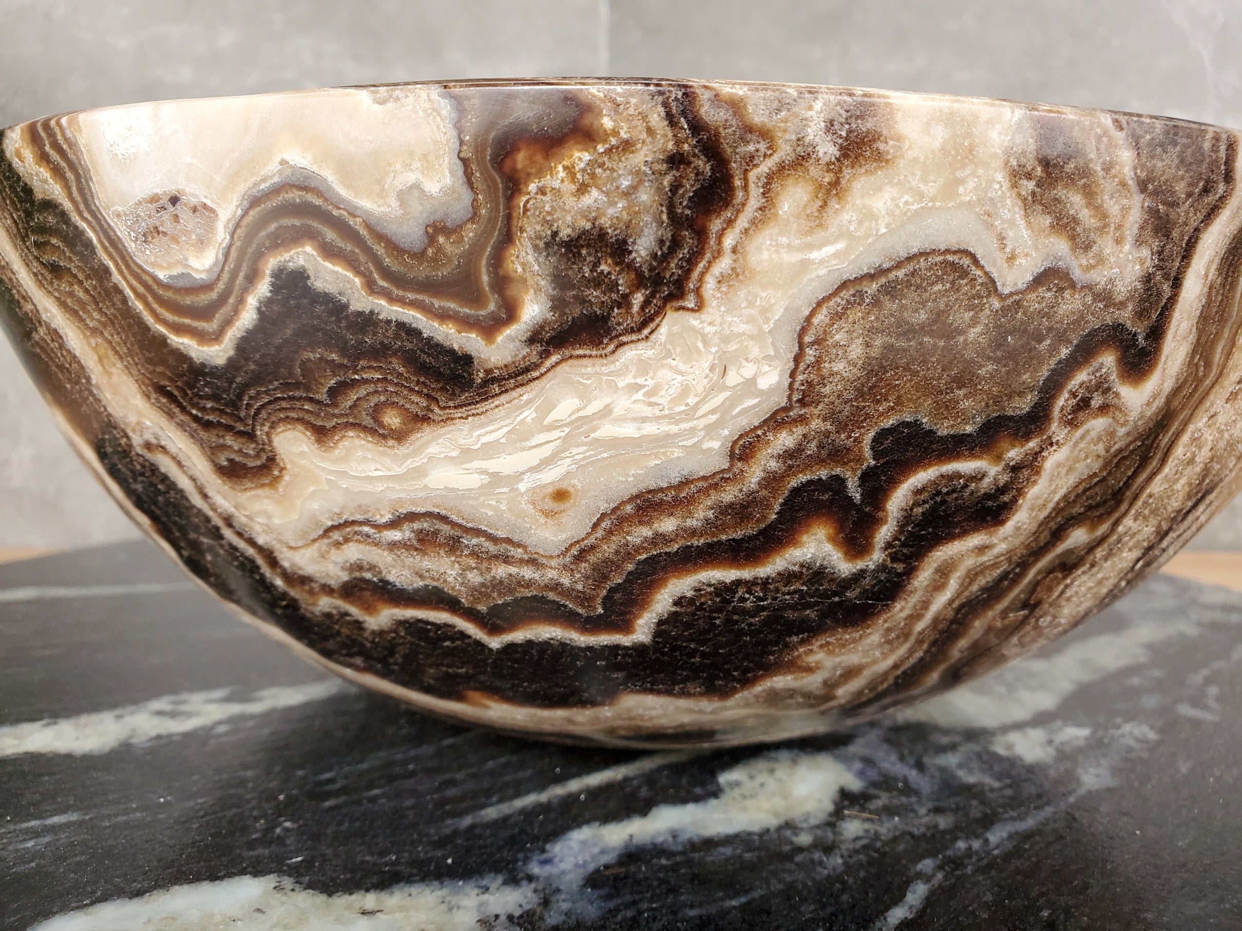 S33_44 Onyx Bathroom Vessel Sink - Round 12.5 inch