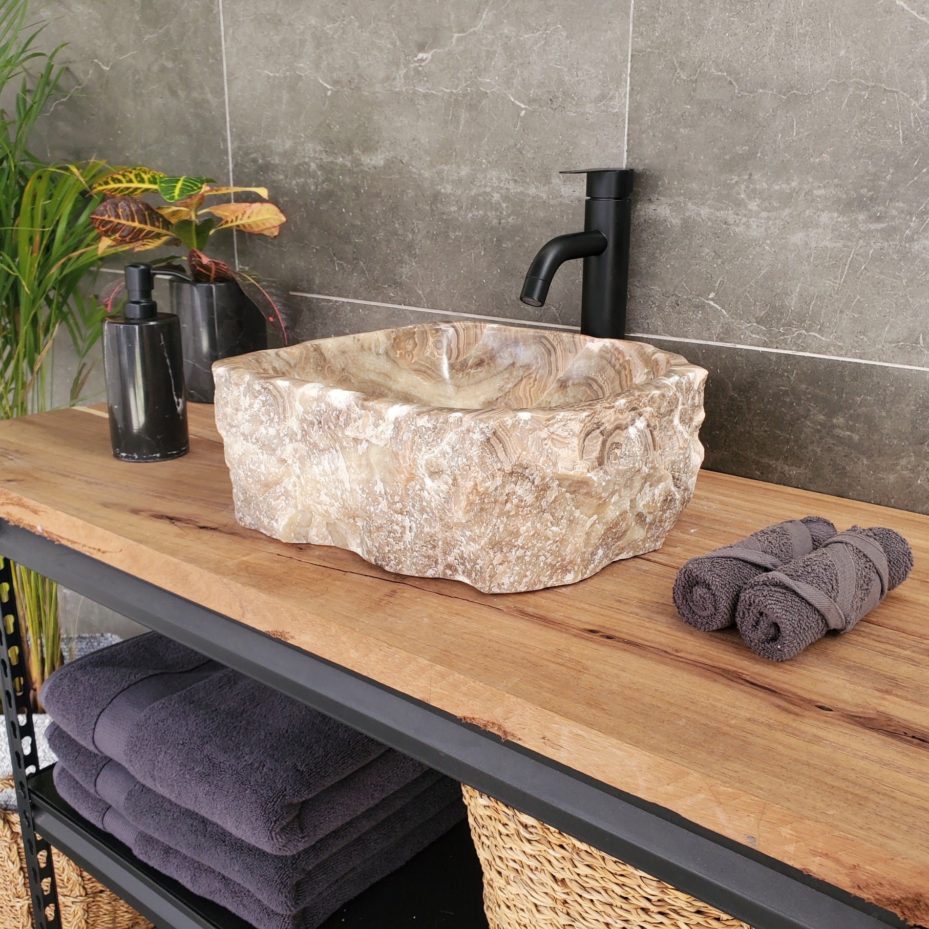 S34_07 Onyx Stone Vessel Sink - 14 x 13.5 inch