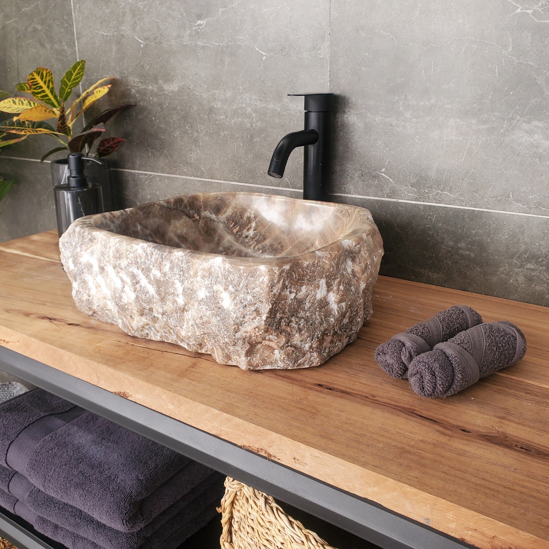 S33_12 Onyx Stone Vessel Sink
