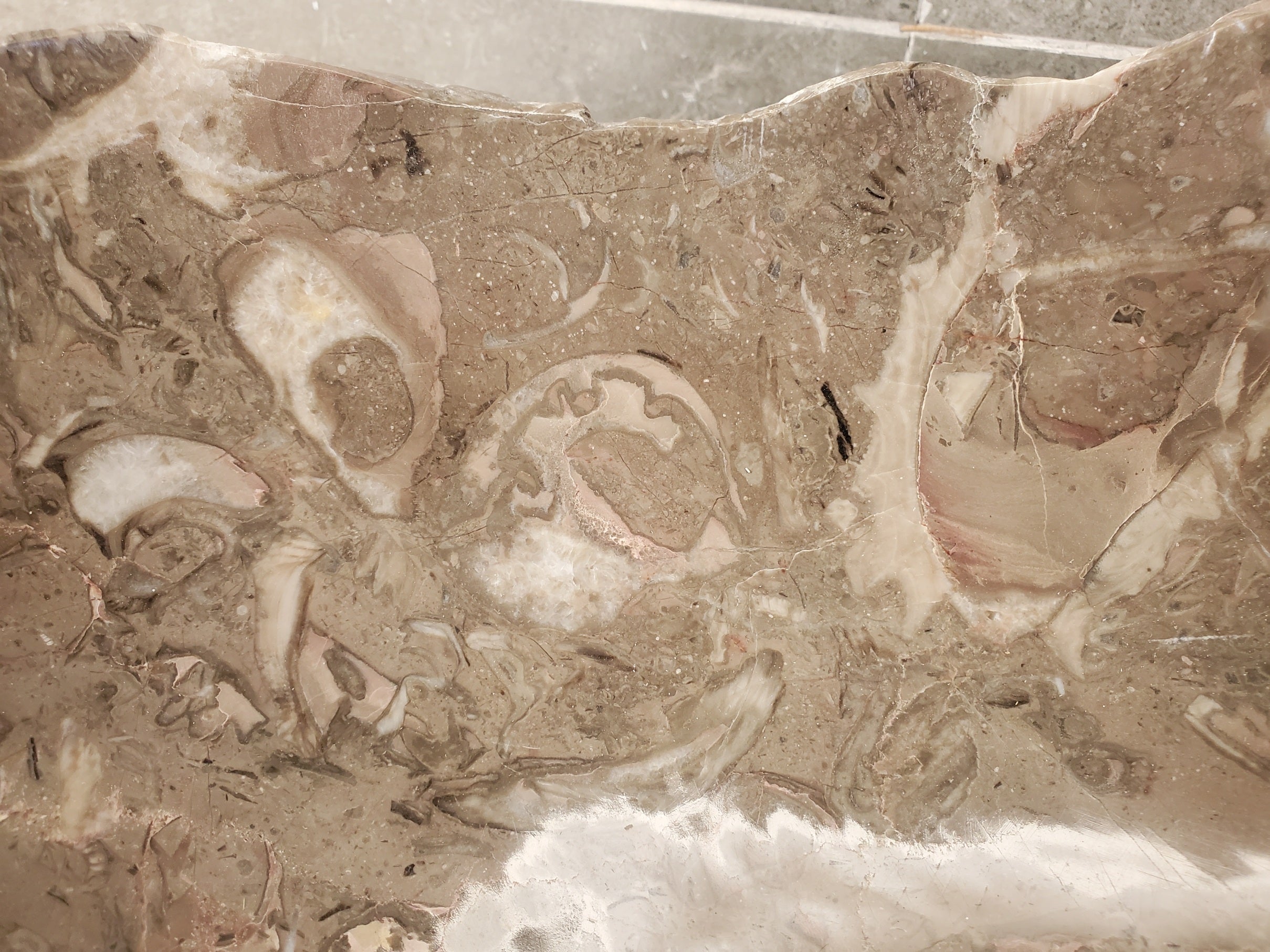 S33_13 River Stone Stone Vessel Sink