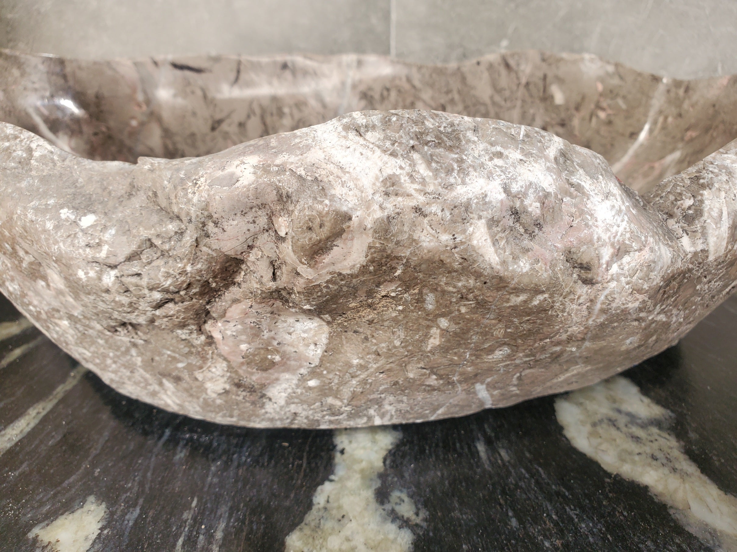 S33_13 River Stone Stone Vessel Sink