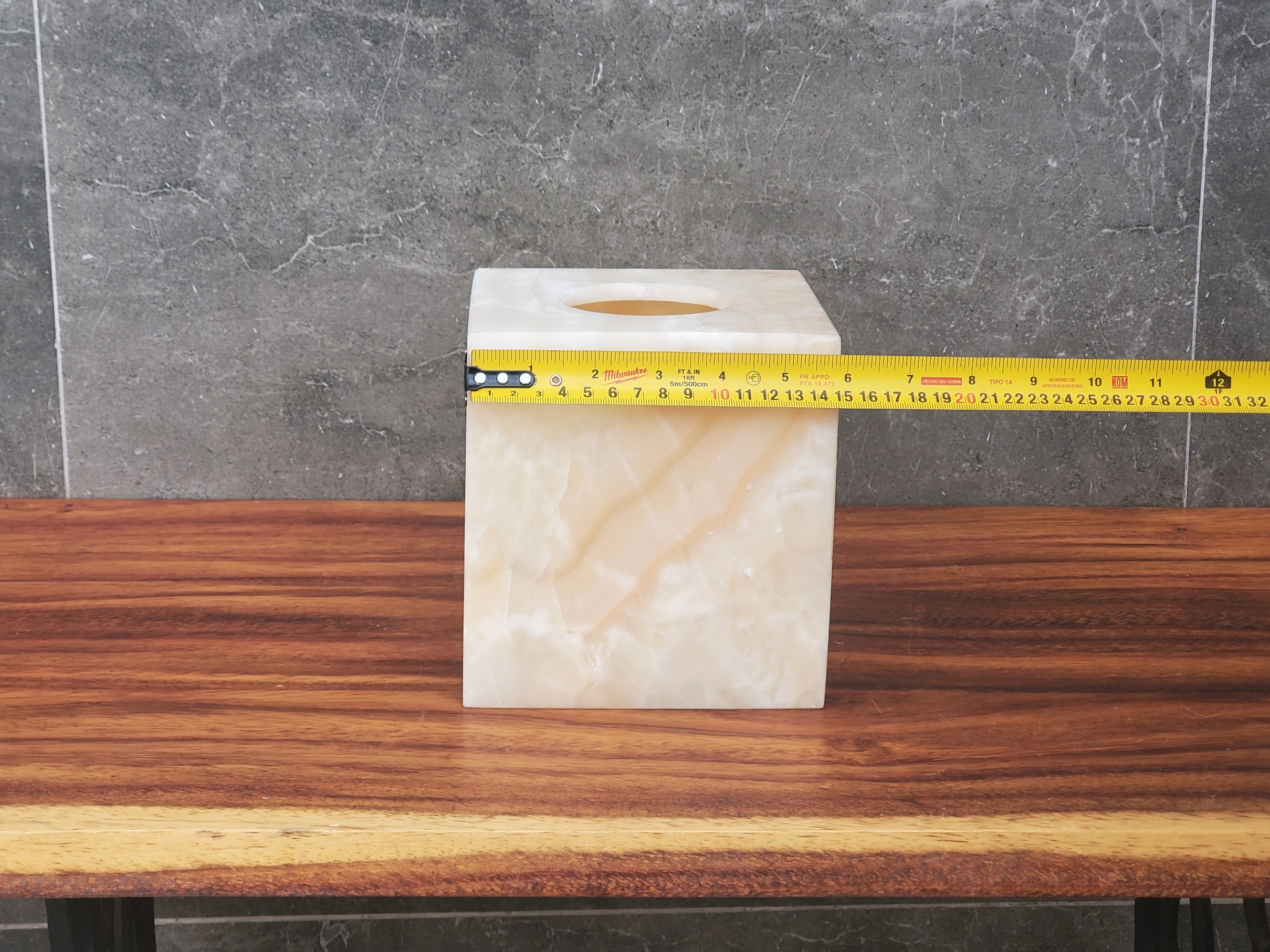 TCSQ_58 Ivory Onyx Tissue Box Cover (Cube)