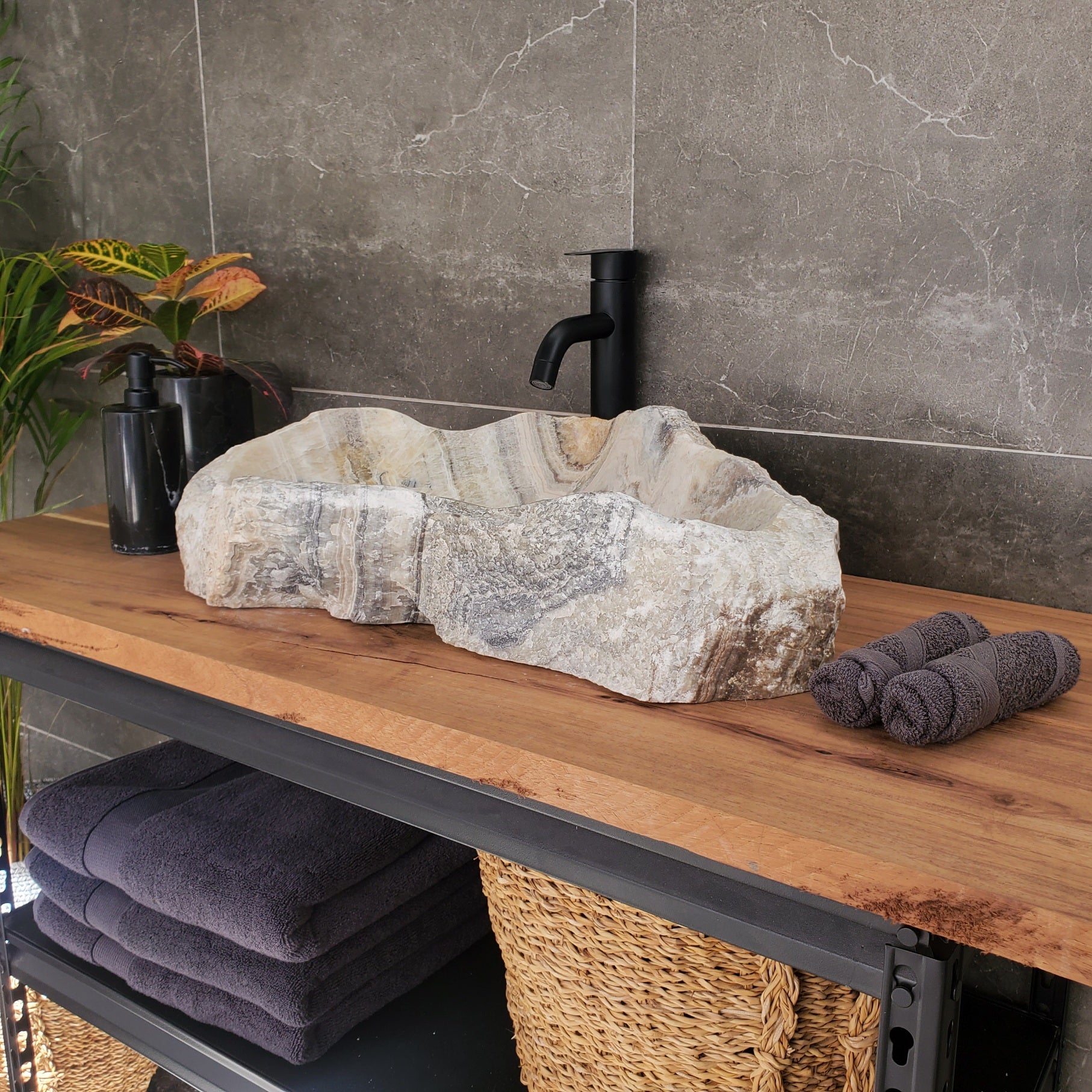 S34_05 Onyx Stone Vessel Sink - 22 x 13 inch