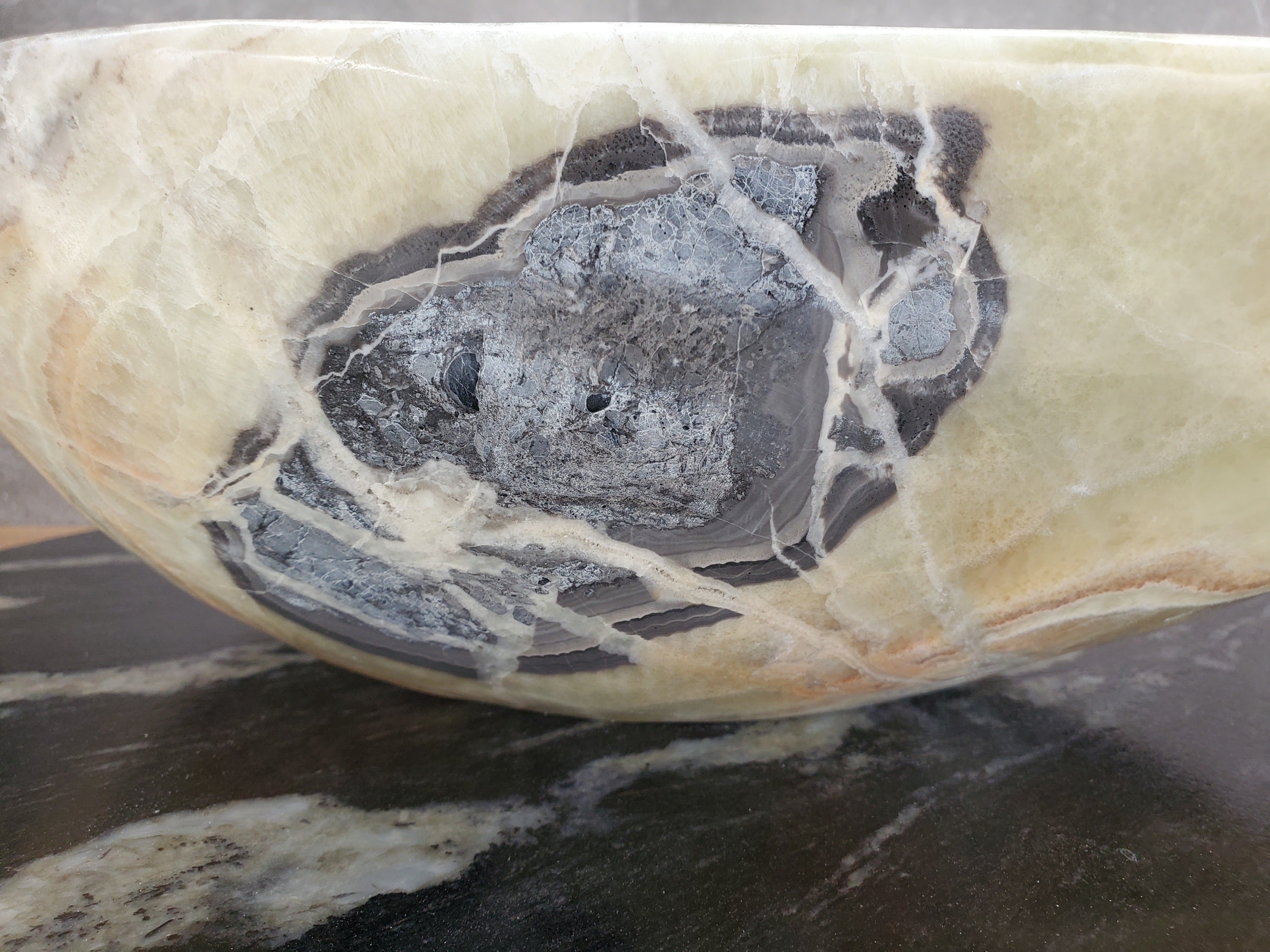 S33_25 Light Green Onyx Bathroom Vessel Sink