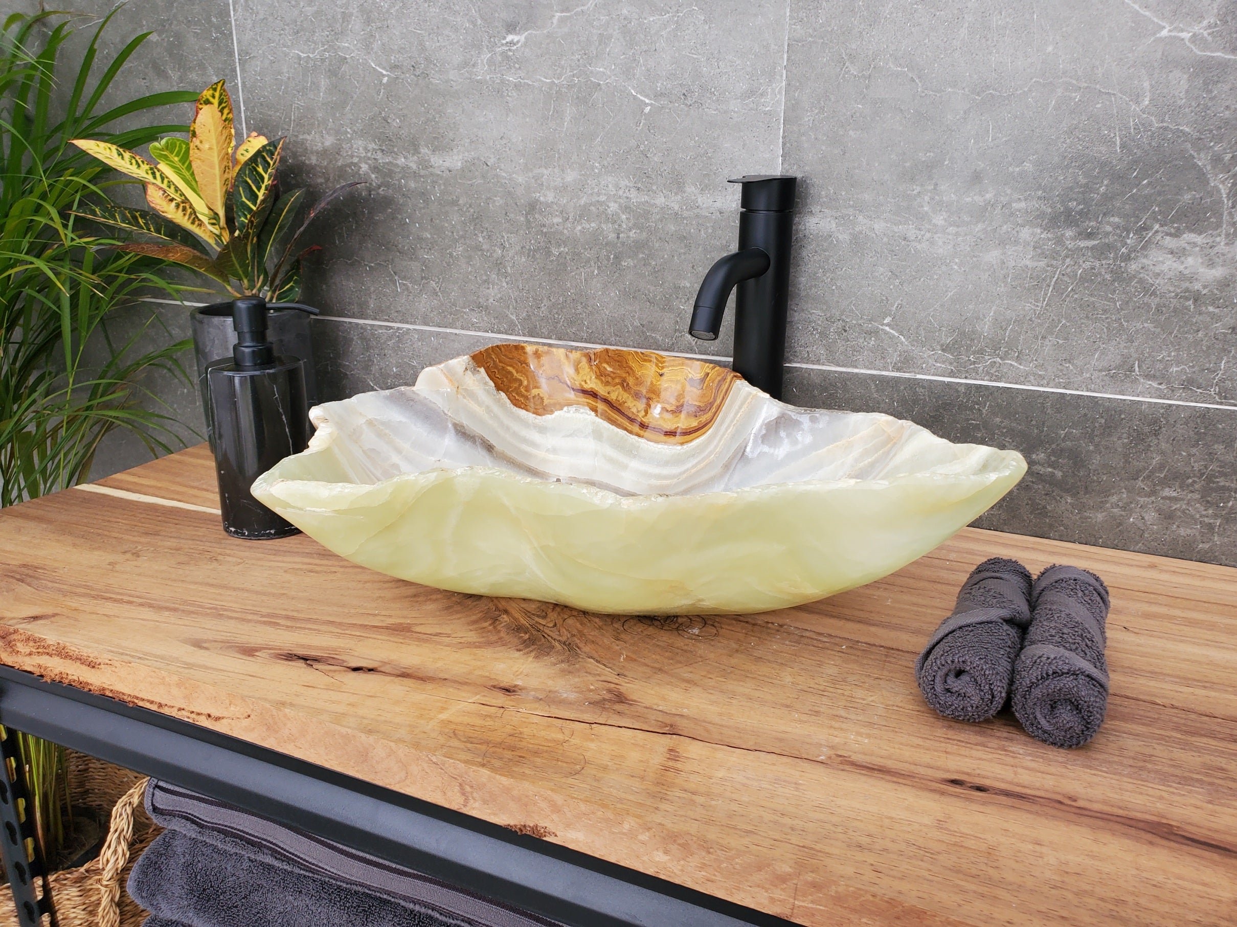 S32_07 Onyx Stone Vessel Bathroom Sink - 18 x 15 inch