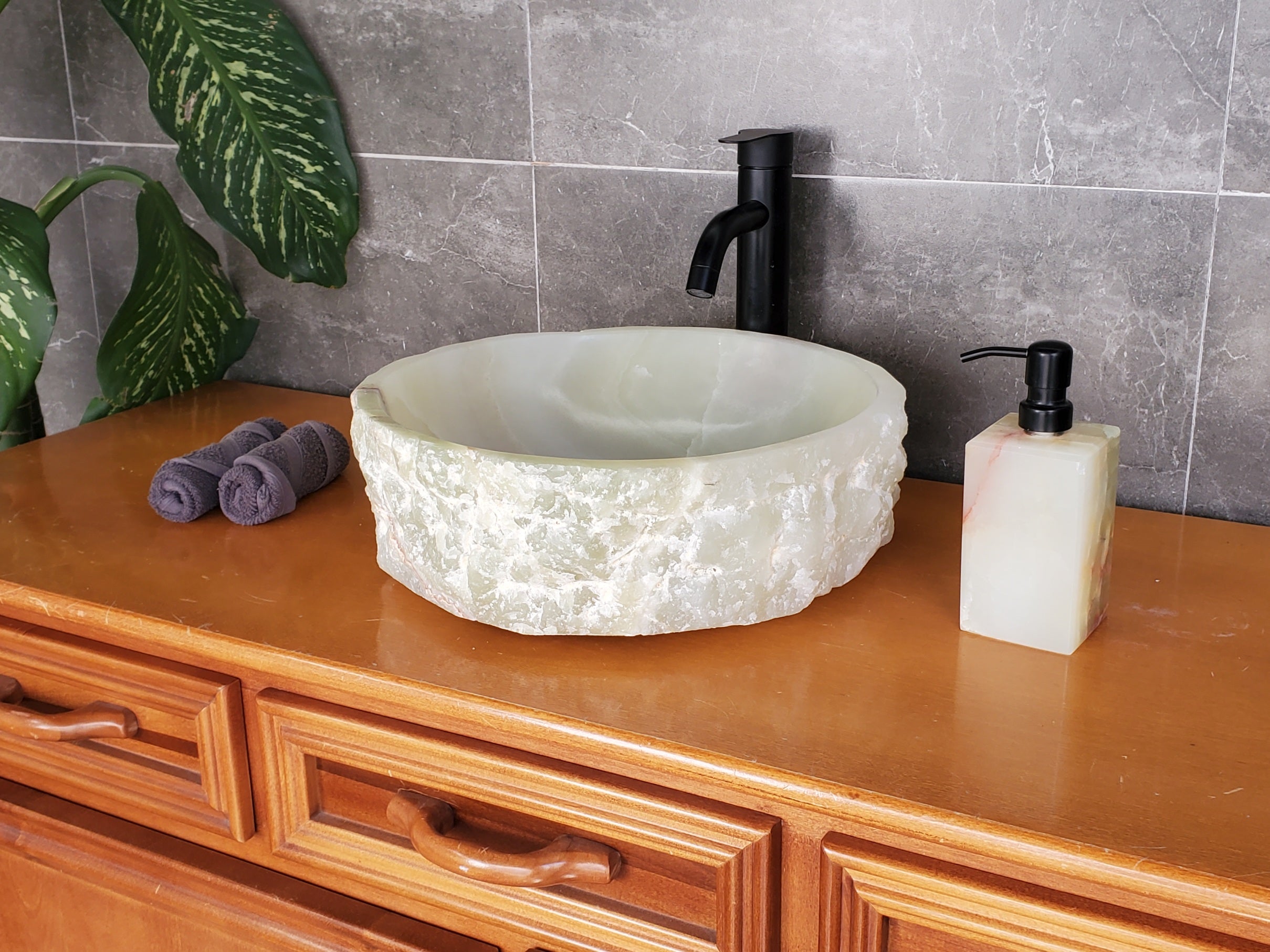 S37_20 Green Onyx Vessel Sink – Natural Stone Countertop Bathroom Sink, 15.5x15.5 Inch Bathroom Sinks Featured Onyx Sinks Sinks