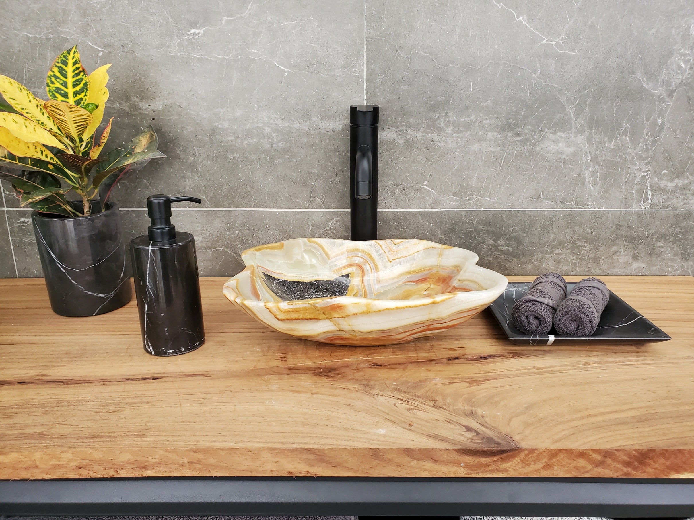 S31_29 Onyx Stone Vessel Bathroom Sink