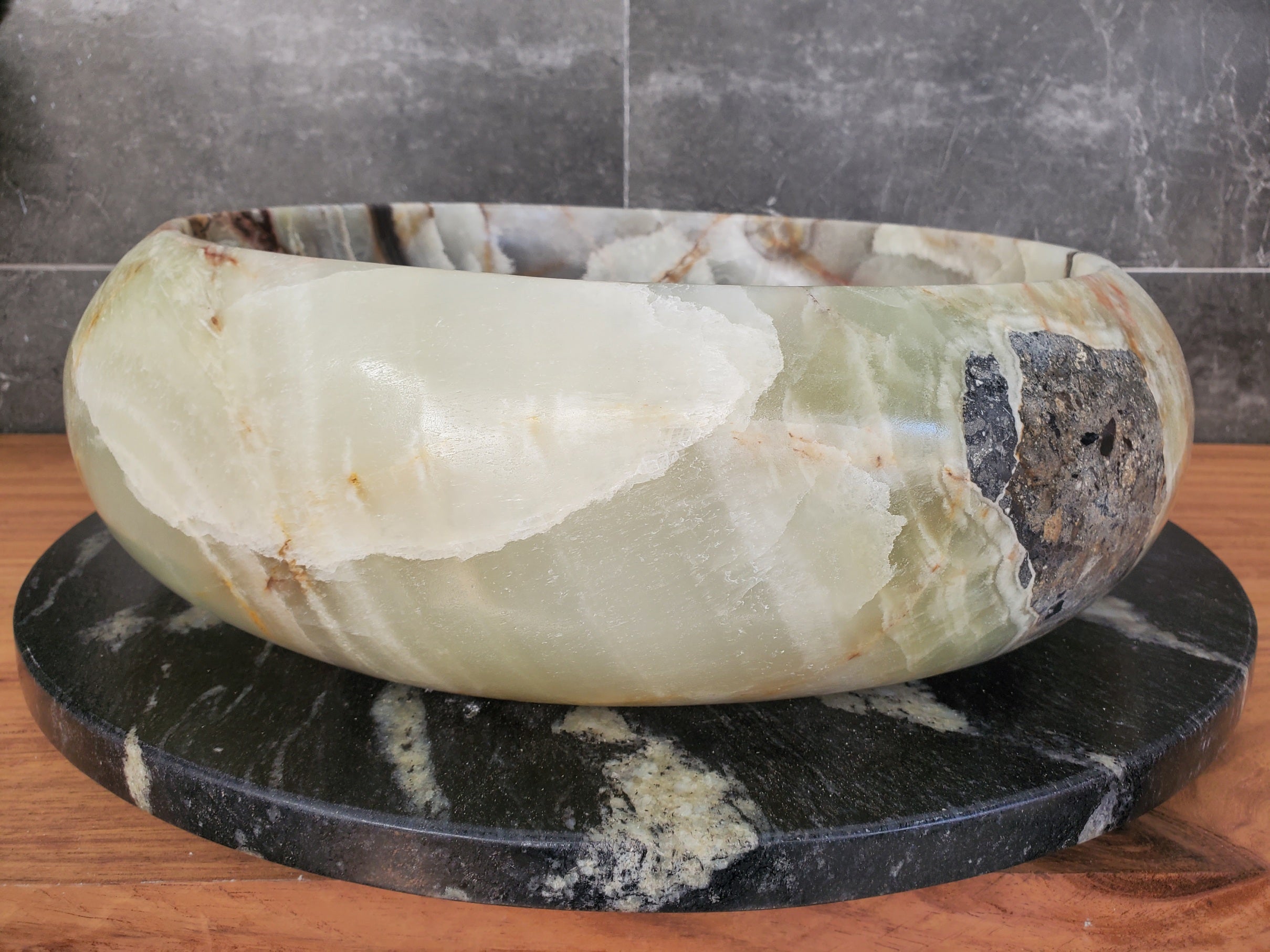 S31_16 Onyx Stone Vessel Bathroom Sink - Round