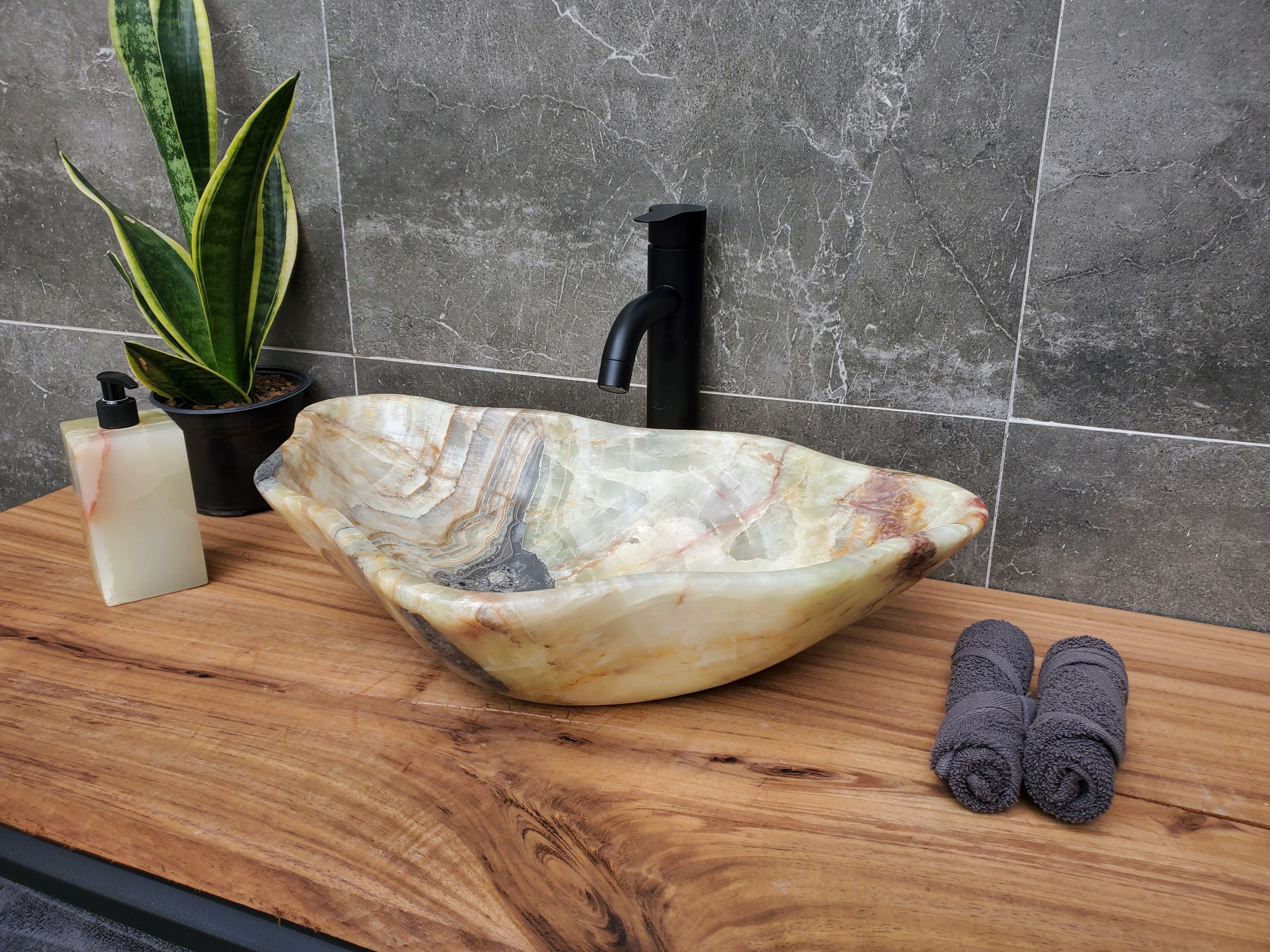 S31_02 Onyx Stone Vessel Bathroom Sink - 21.5 x 13.5 inch