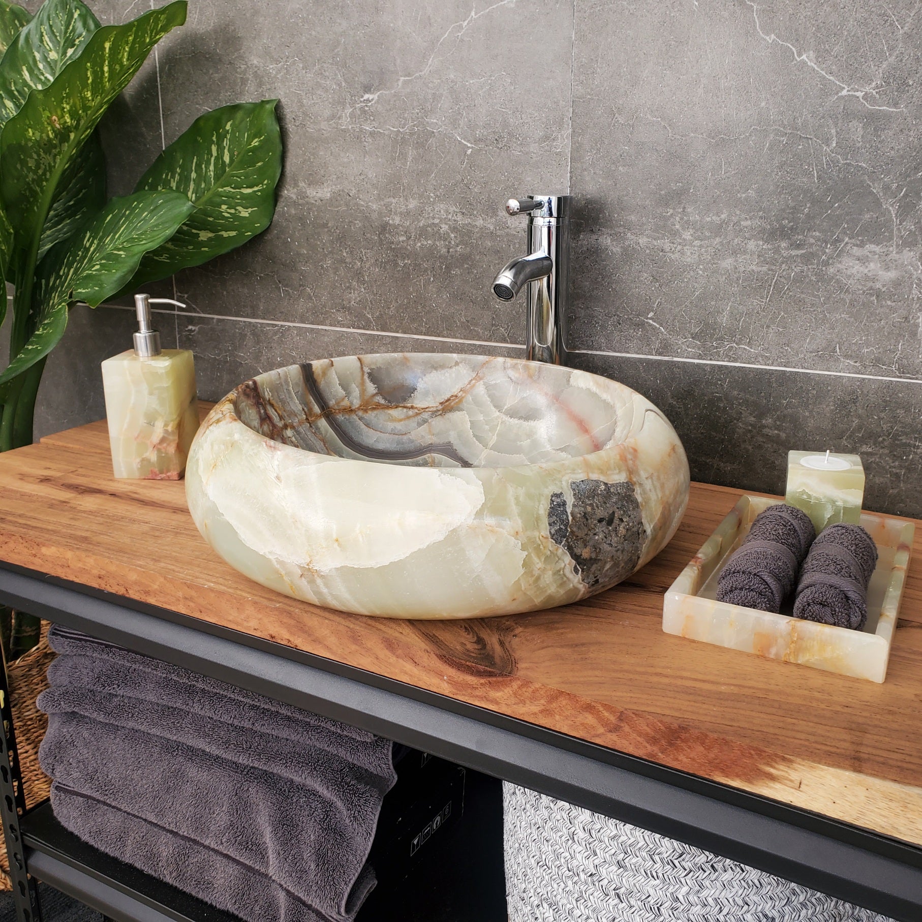 S31_16 Onyx Stone Vessel Bathroom Sink - Round