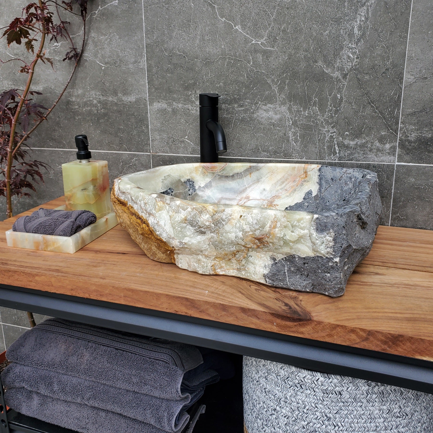 S30_26 Onyx Stone Vessel Bathroom Sink