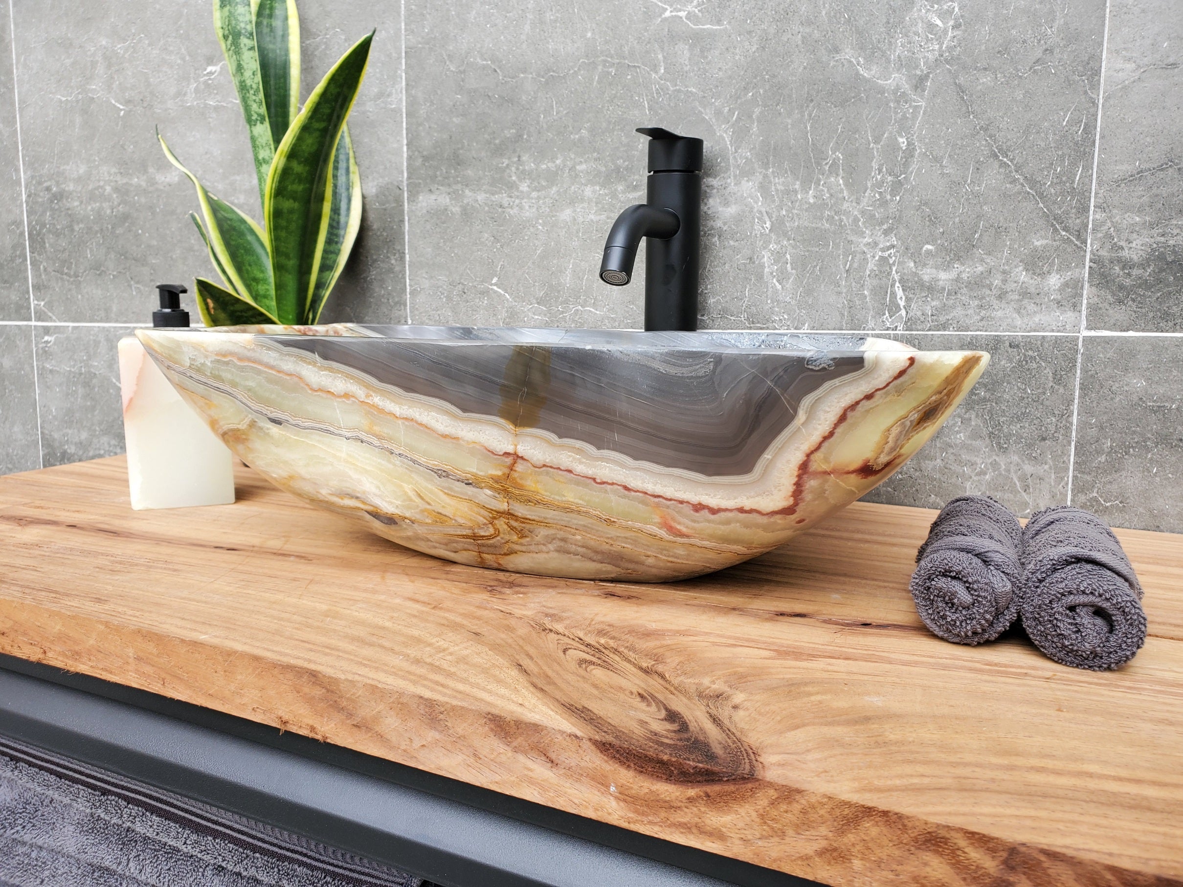S31_01 Onyx Stone Vessel Bathroom Sink - 19 x 15 inch