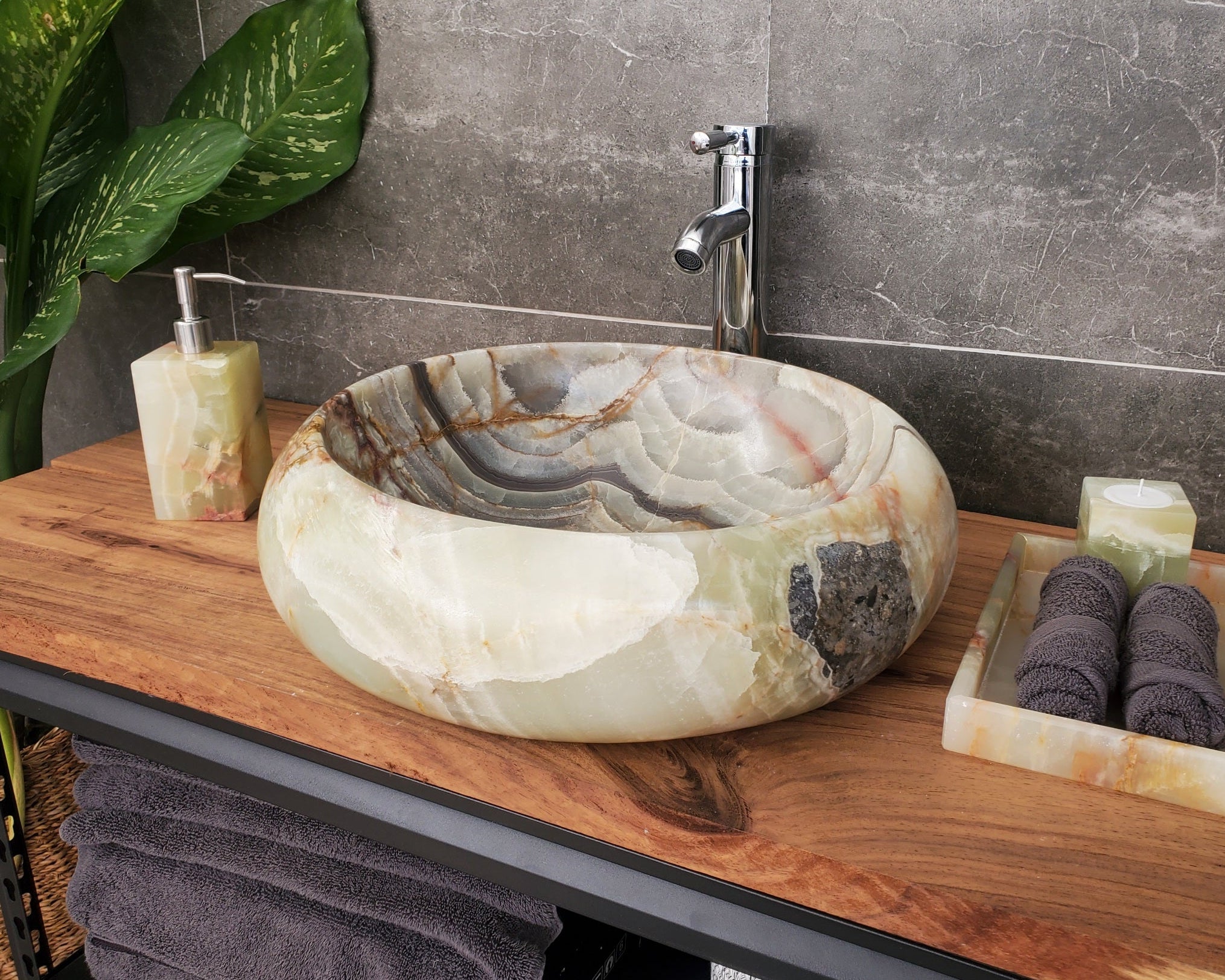 S31_16 Onyx Stone Vessel Bathroom Sink - 16.5 x 16.5 inch