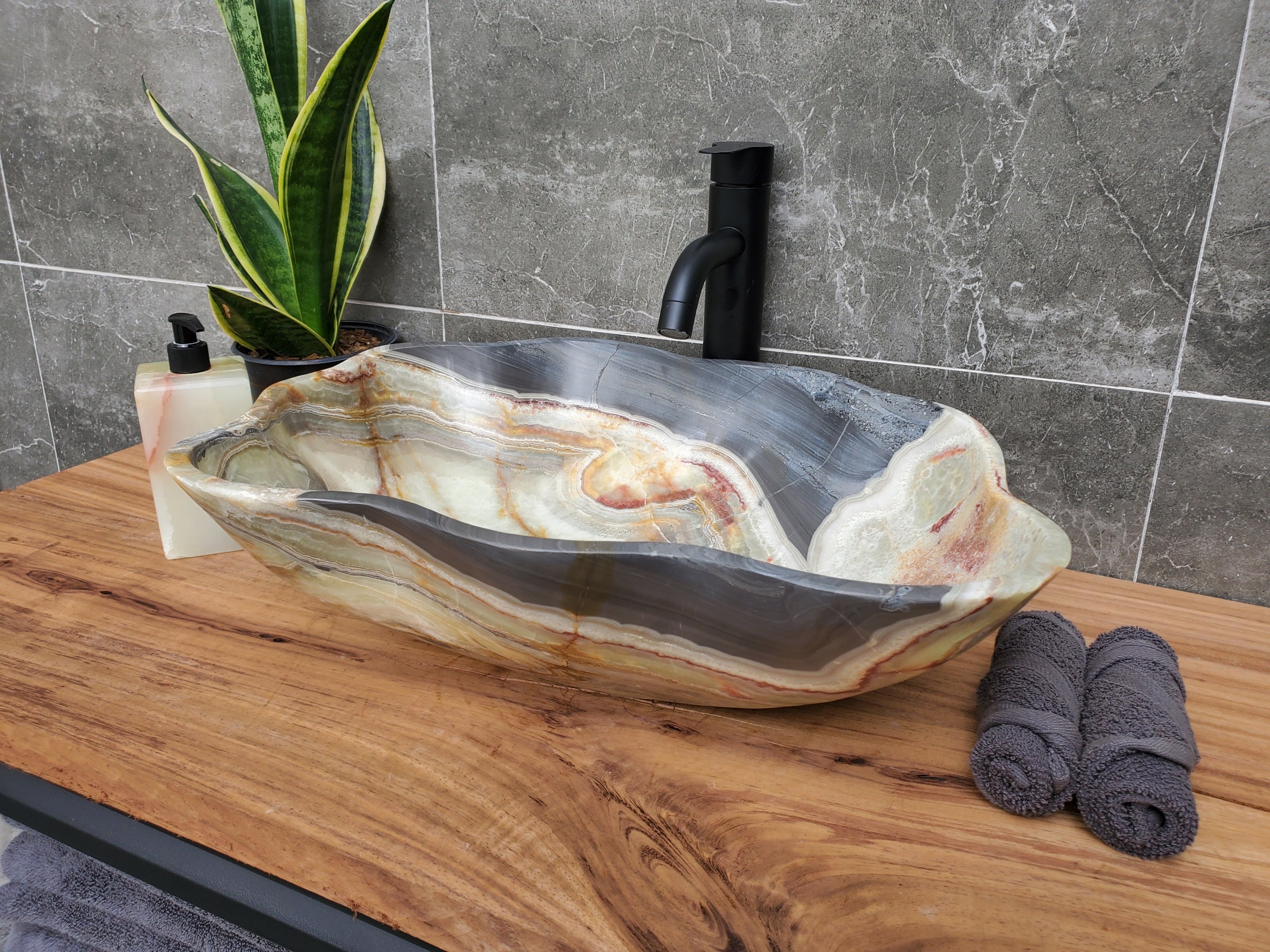S31_01 Onyx Stone Vessel Bathroom Sink