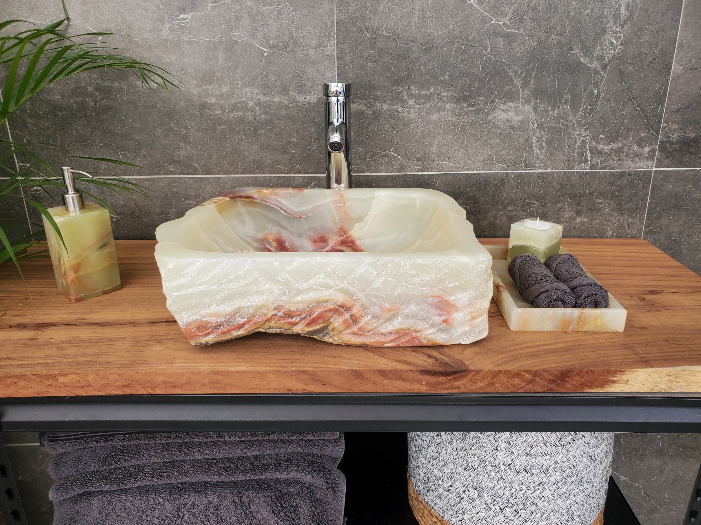 S31_20 Onyx Stone Vessel Bathroom Sink