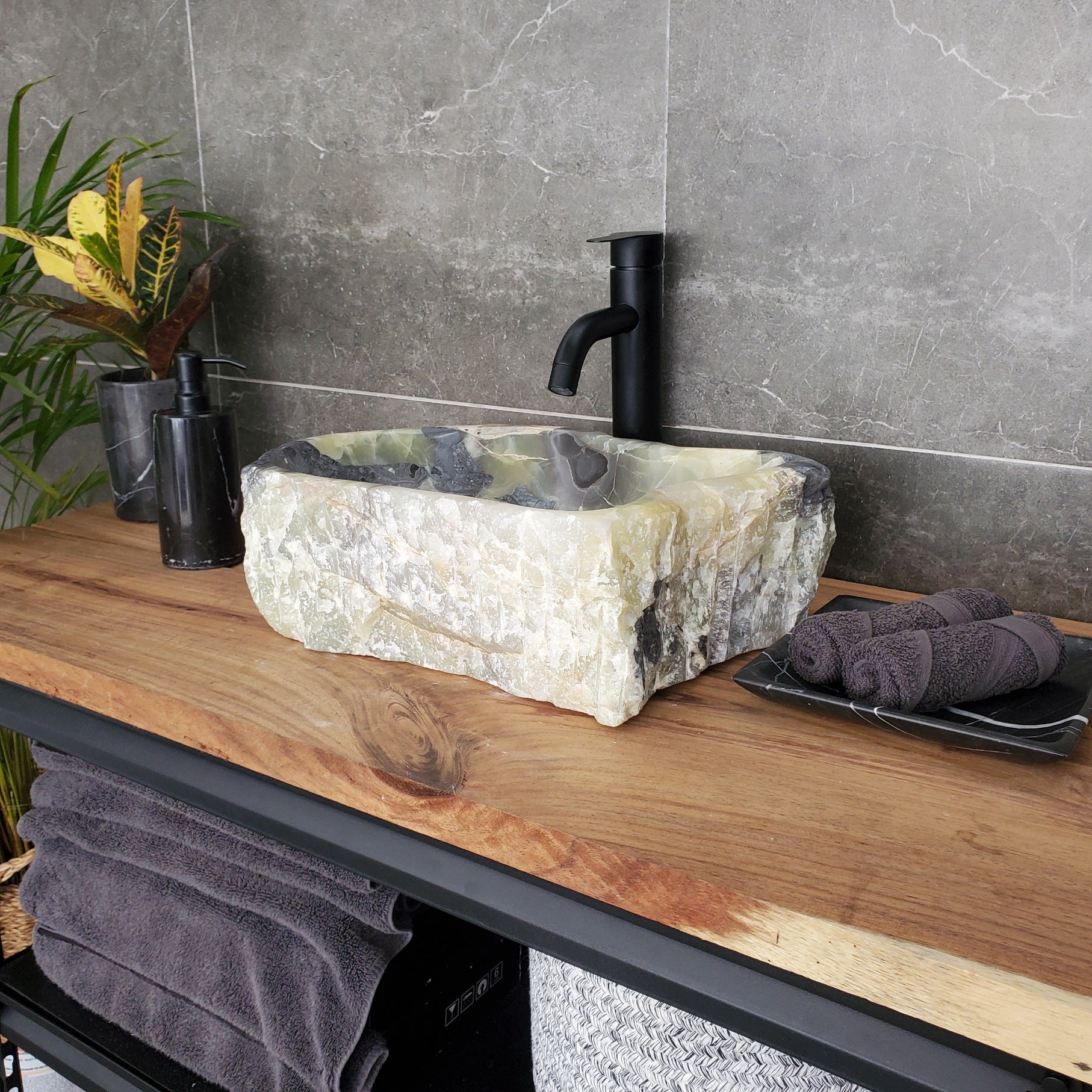 S31_25 Onyx Stone Vessel Bathroom Sink - 16 x 11.5 inch