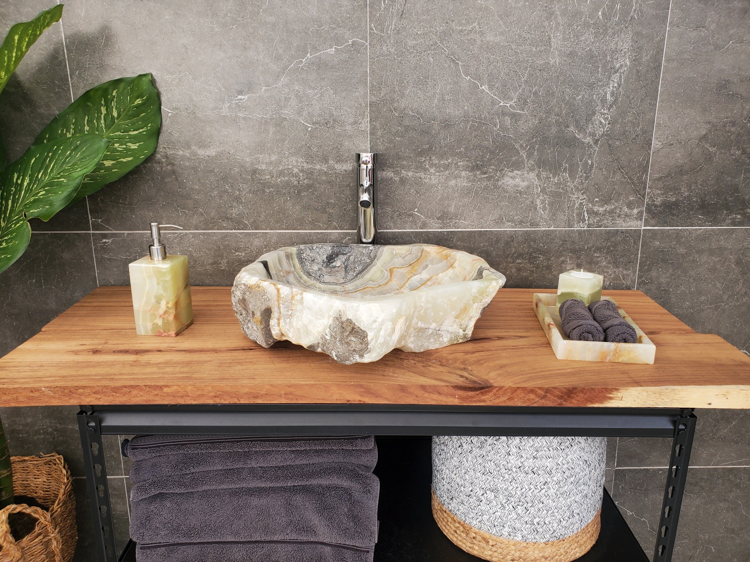 S31_18 Onyx Stone Vessel Bathroom Sink