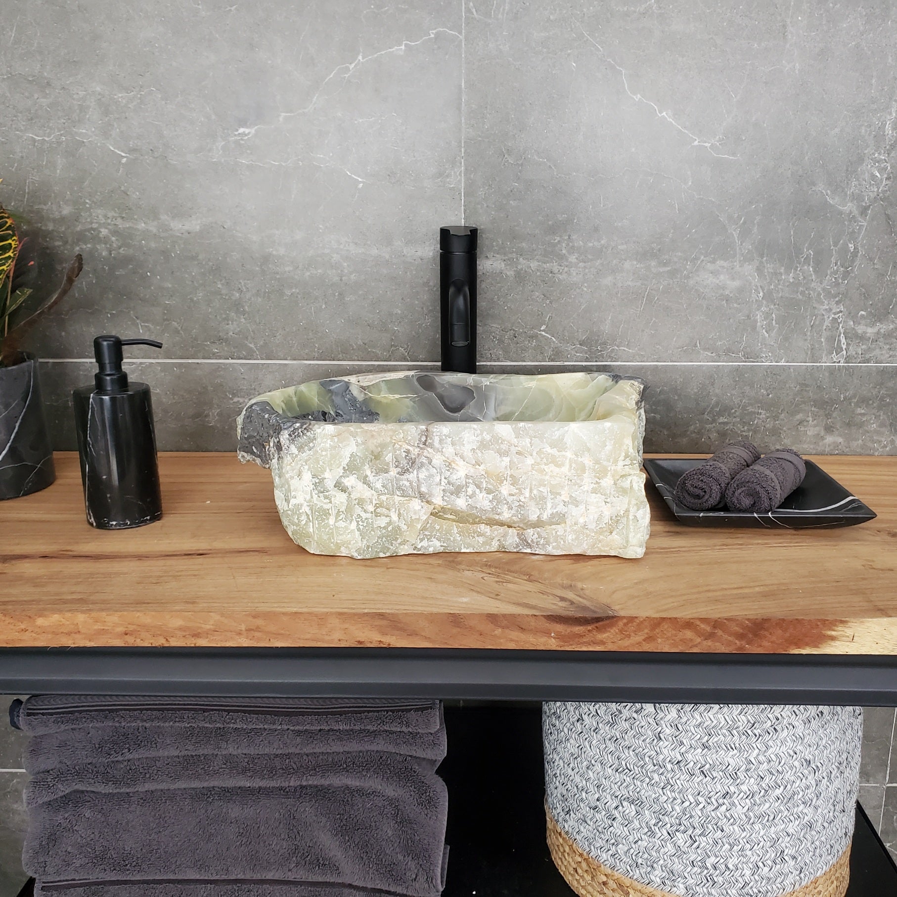 S31_25 Onyx Stone Vessel Bathroom Sink - 16 x 11.5 inch