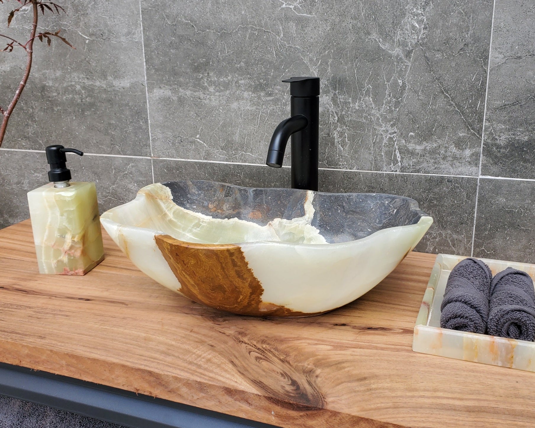 S30_17 Onyx Stone Vessel Bathroom Sink