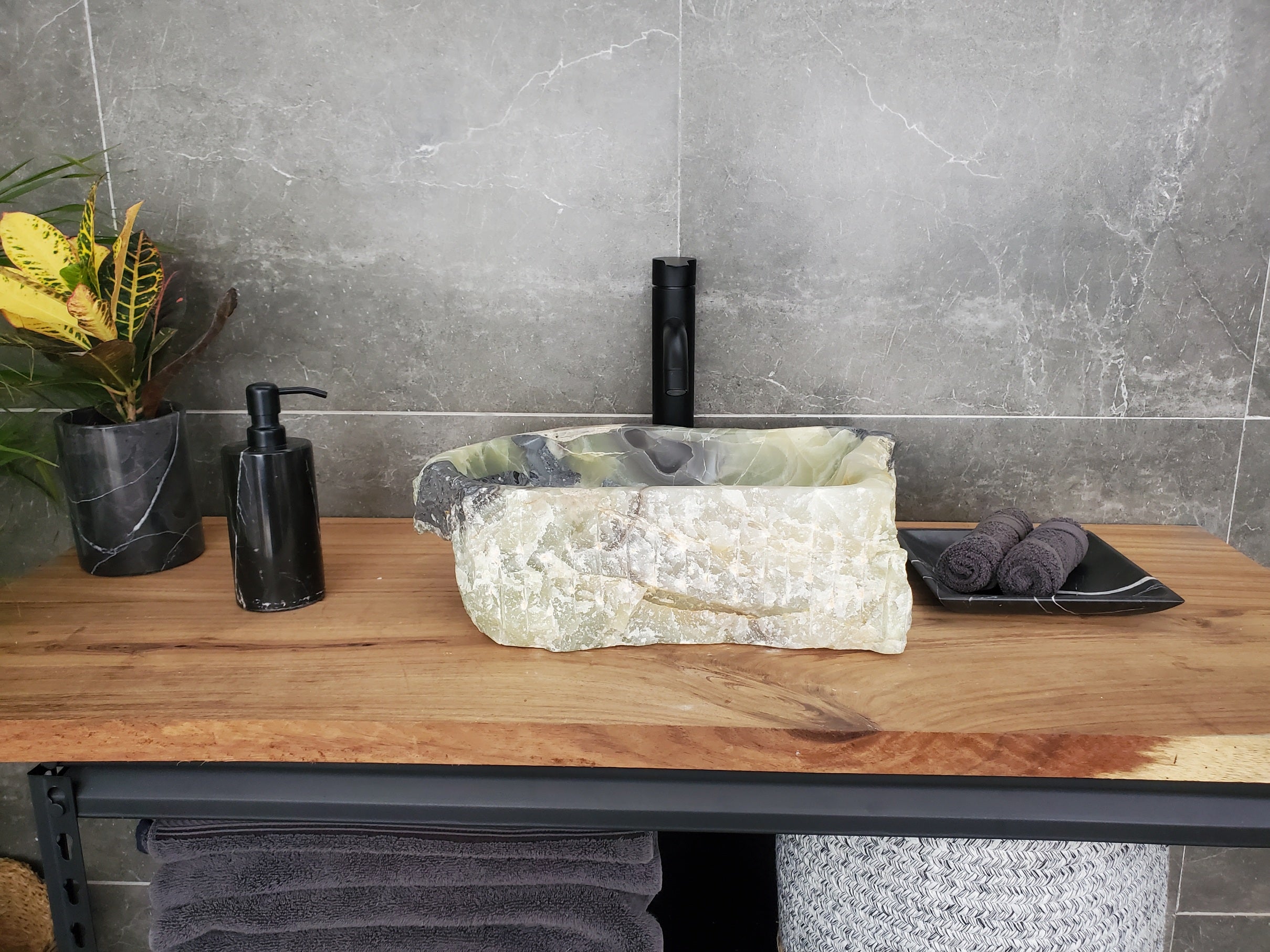 S31_25 Onyx Stone Vessel Bathroom Sink