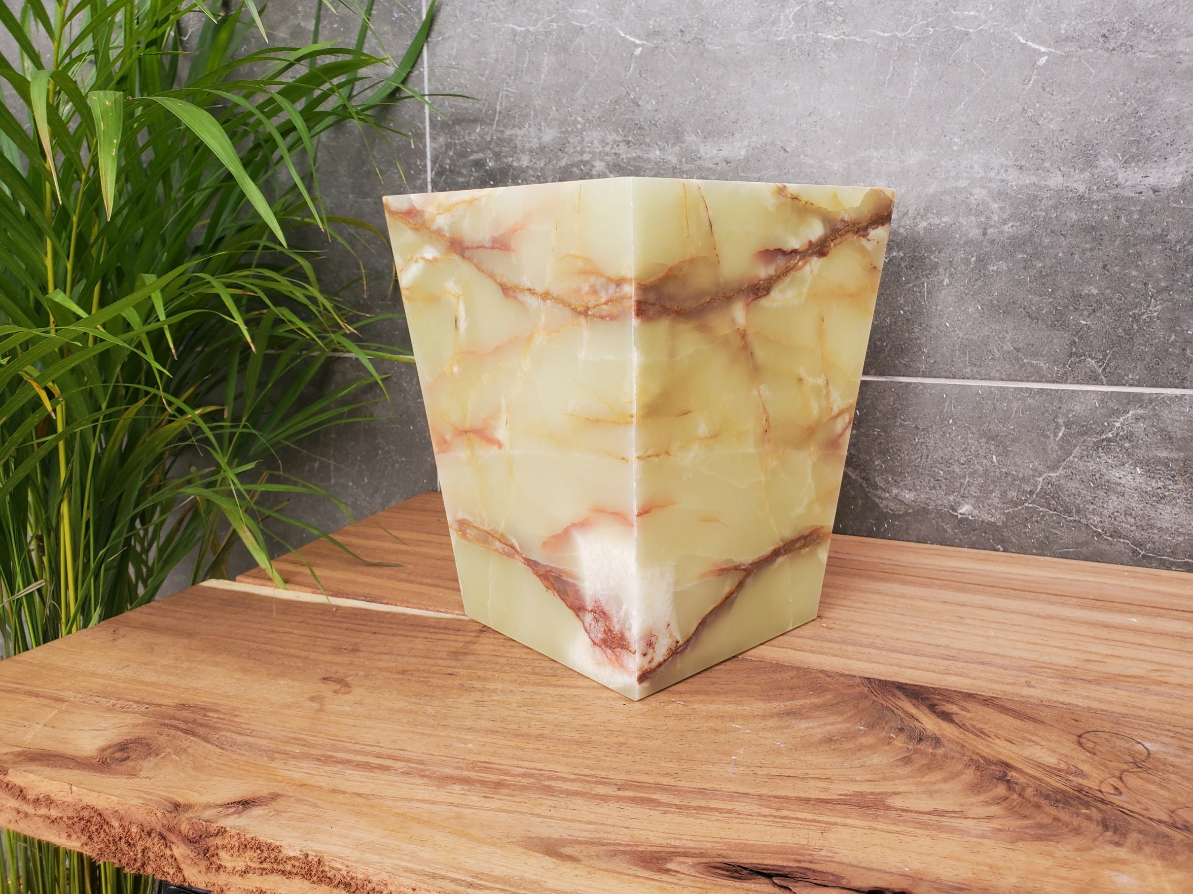 WB_15SQ Onyx Stone Waste Basket