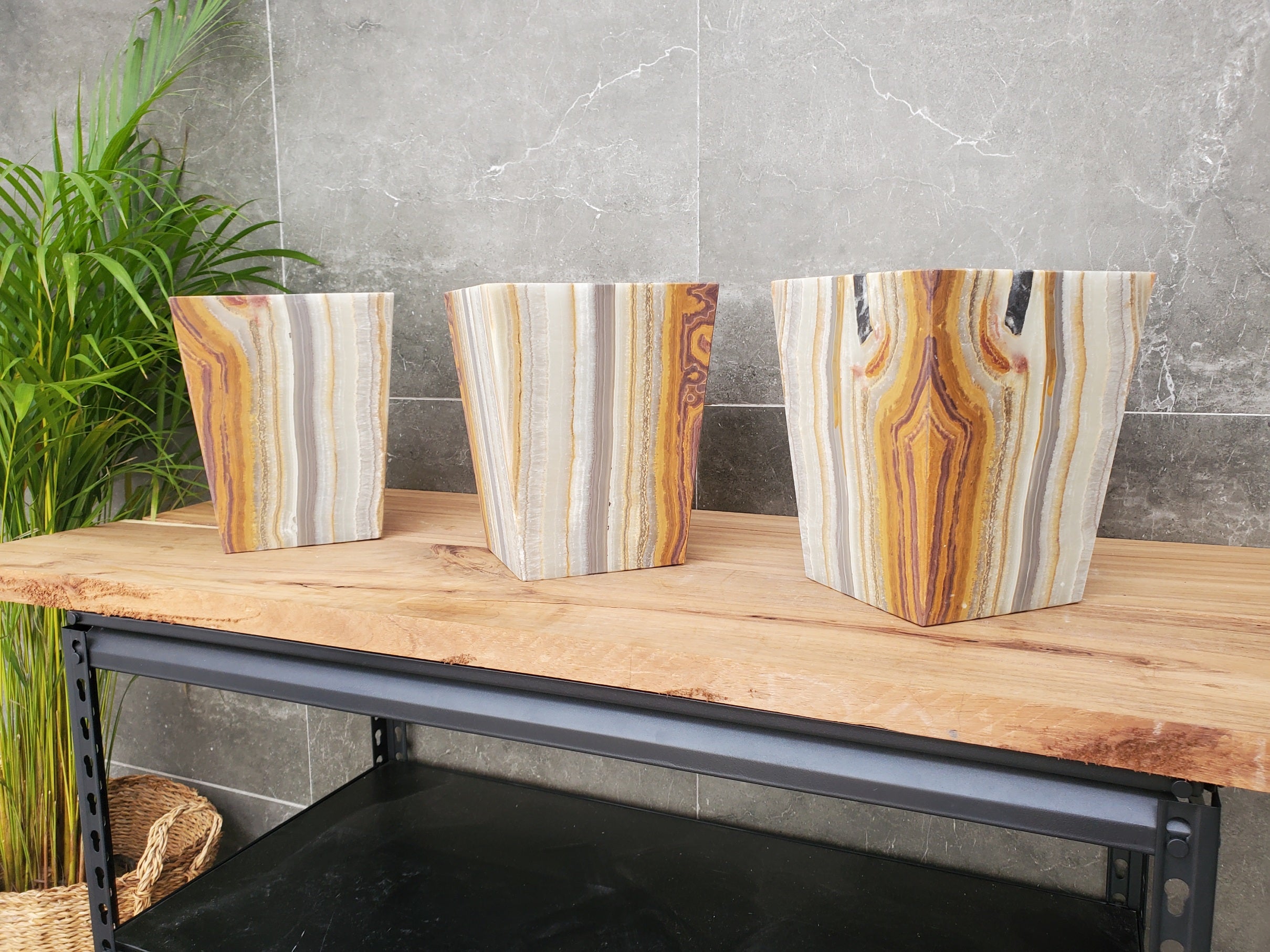 WB_17SQ Onyx Stone Waste Basket