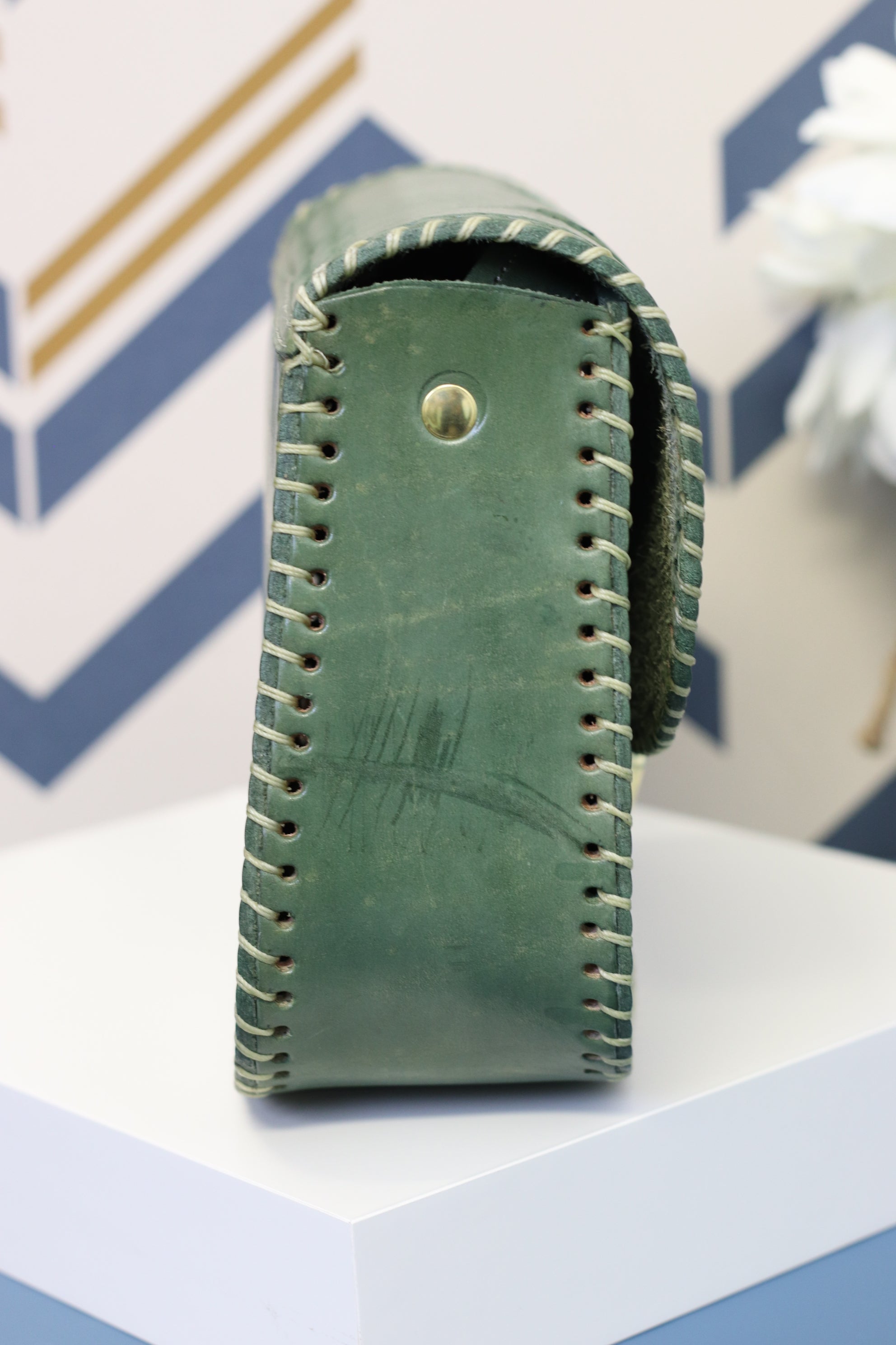 Green Detachable Strap, Adjustable Strap, hand-tooled leather with gold clasp closure. Clutch Handbag. Made by artisans in Central Mexico, shipping from the USA. Handmade. Buy now at www.felipeandgrace.com.