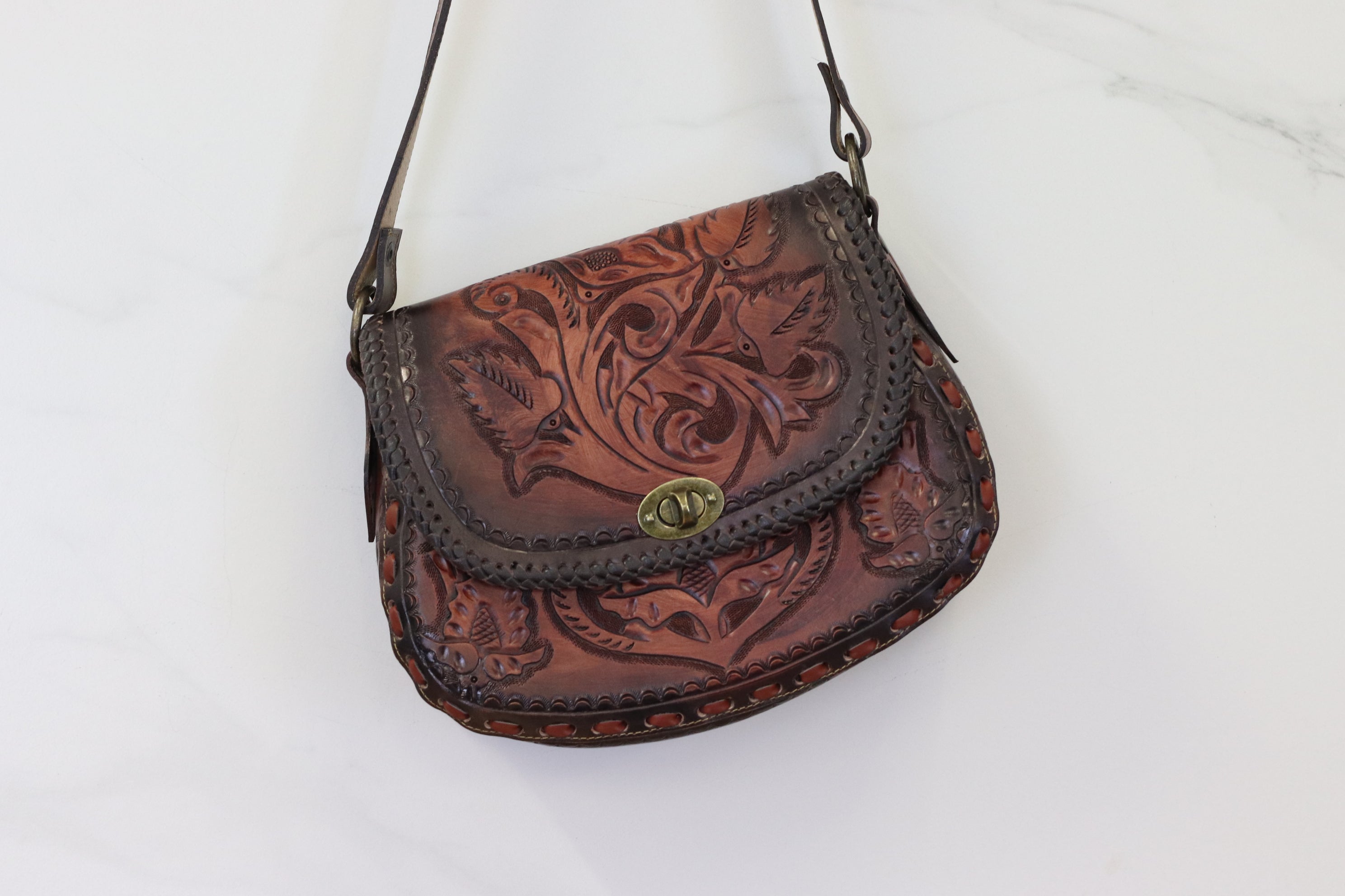 LB1_08 Hand Tooled Cow Hide Leather Purse