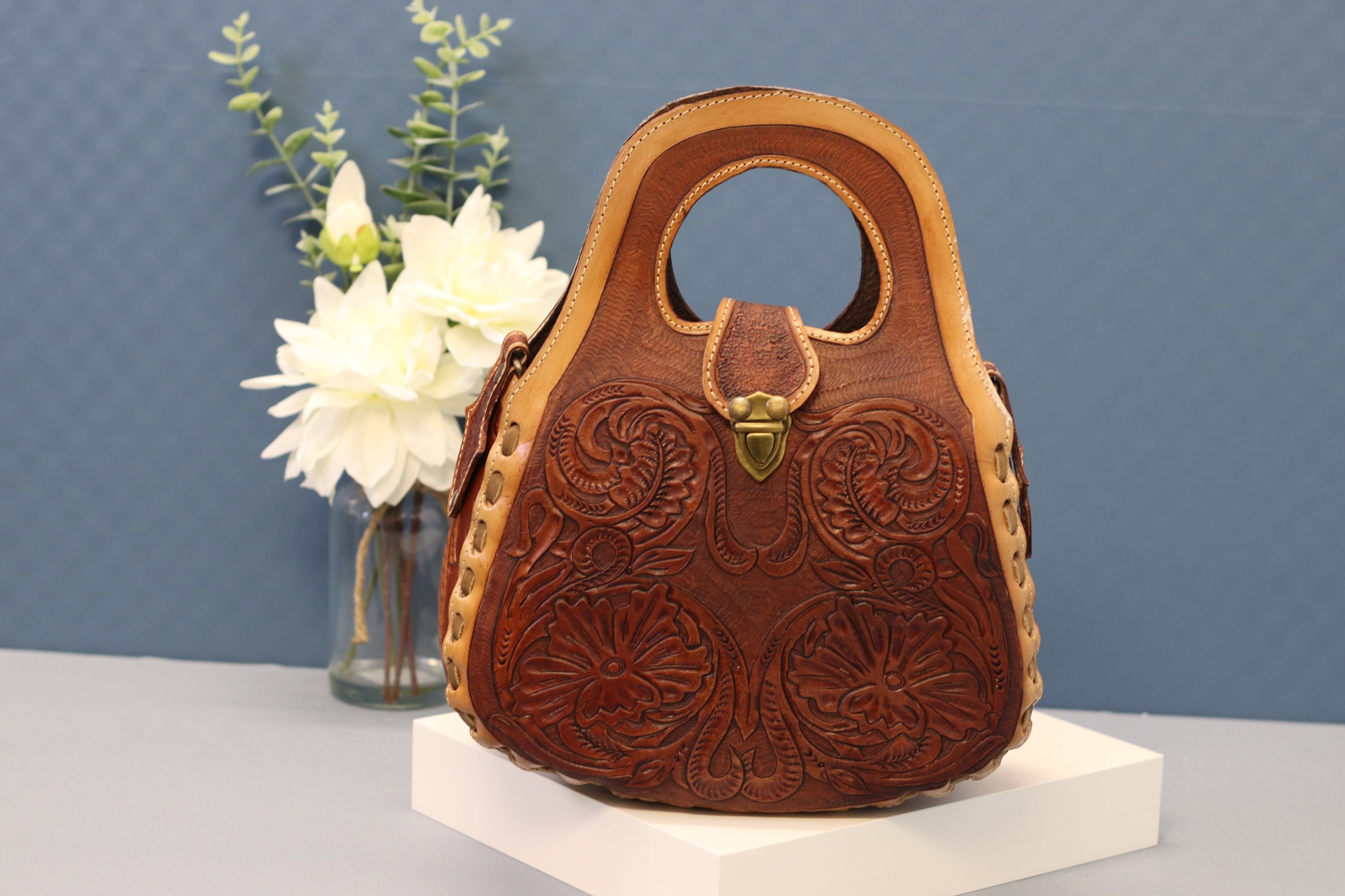Brown Leather hand-tooled leather bag, purse, tote. Handbag top handled bag. Made by artisans in Central Mexico, shipping from the USA. A beautiful work of art. Buy Now at www.felipeandgrace.com