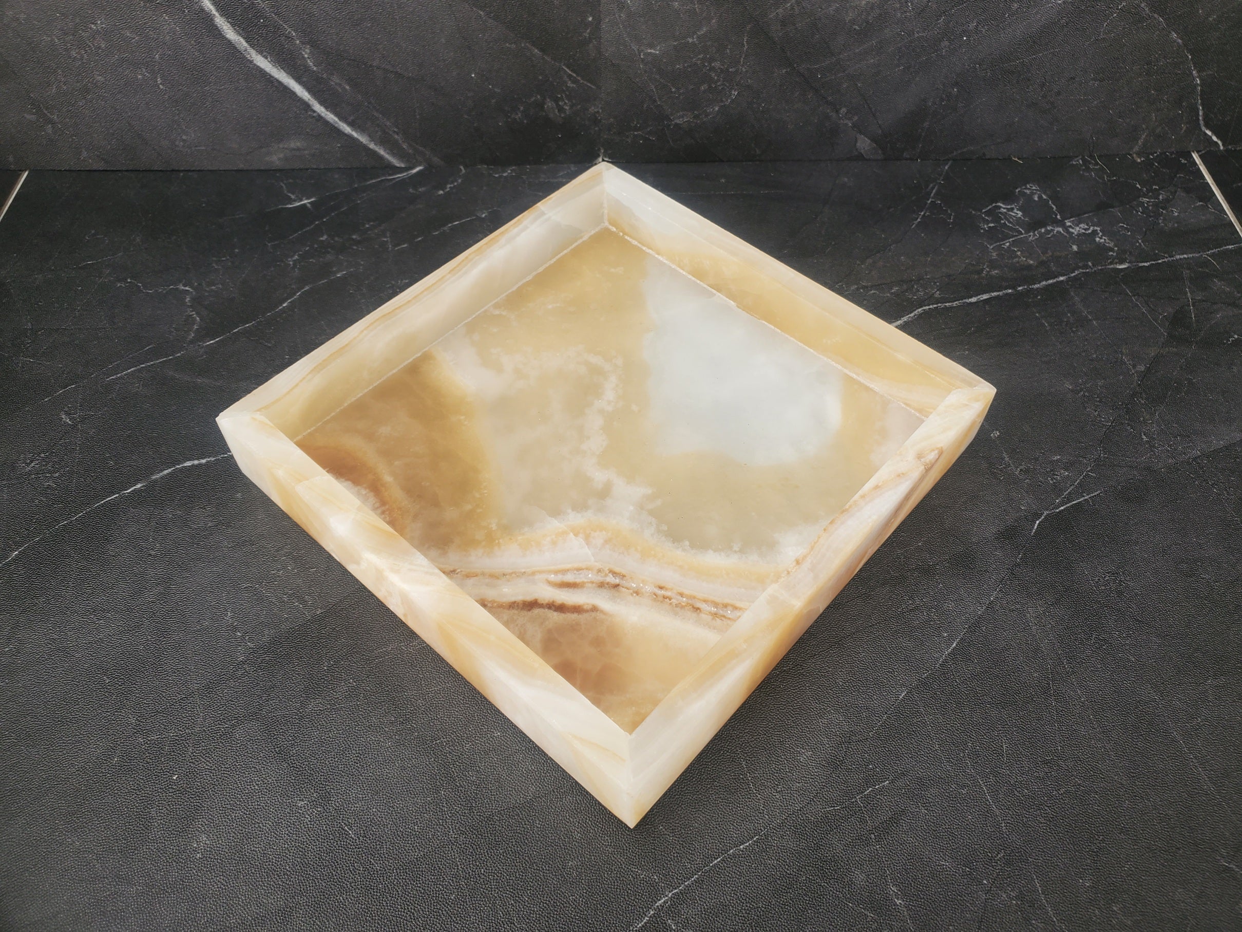 TRAY14 Ivory Transparent Onyx Stone Tray