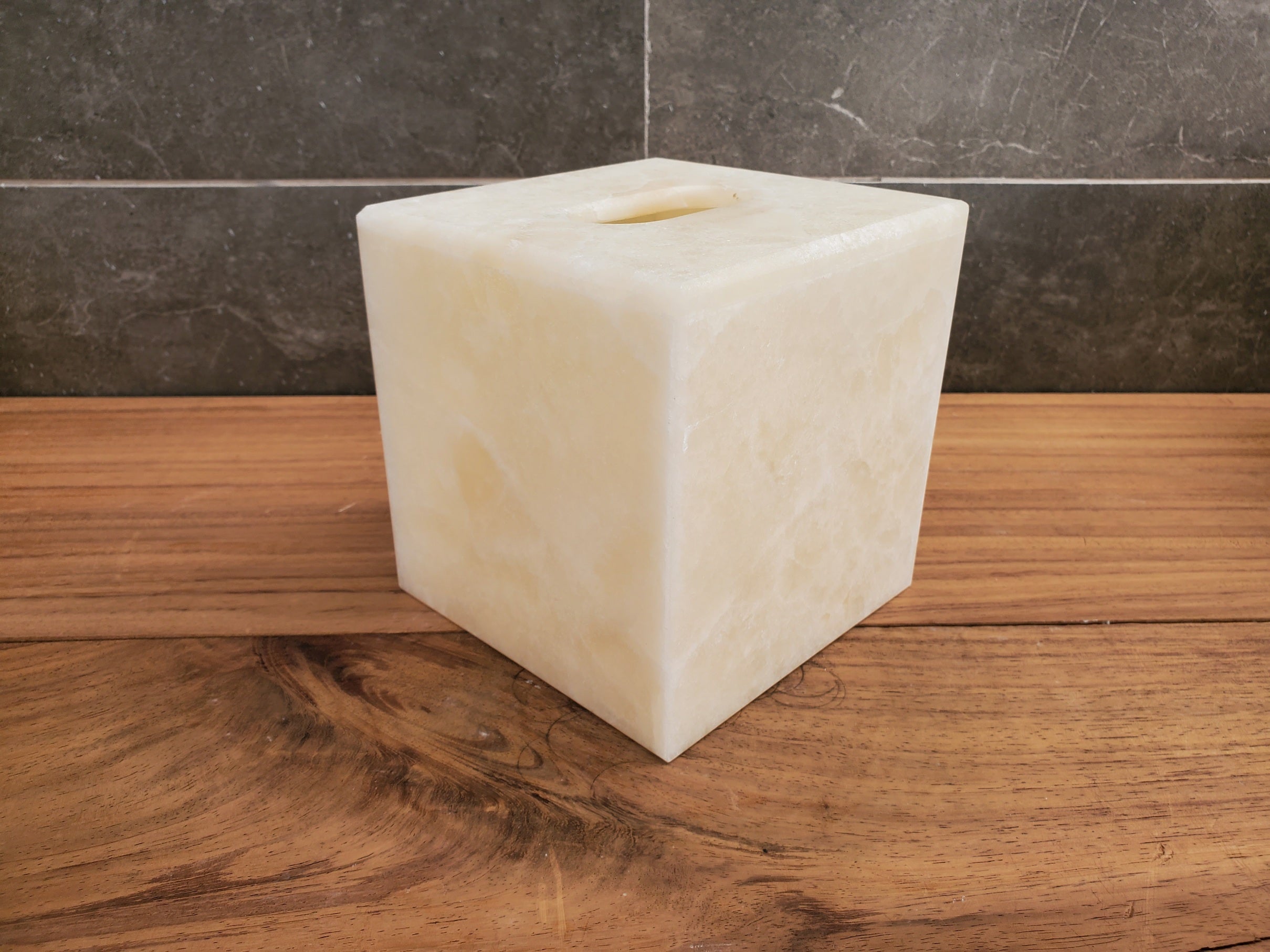 TCSQ_58 Ivory Onyx Tissue Box Cover (Cube)