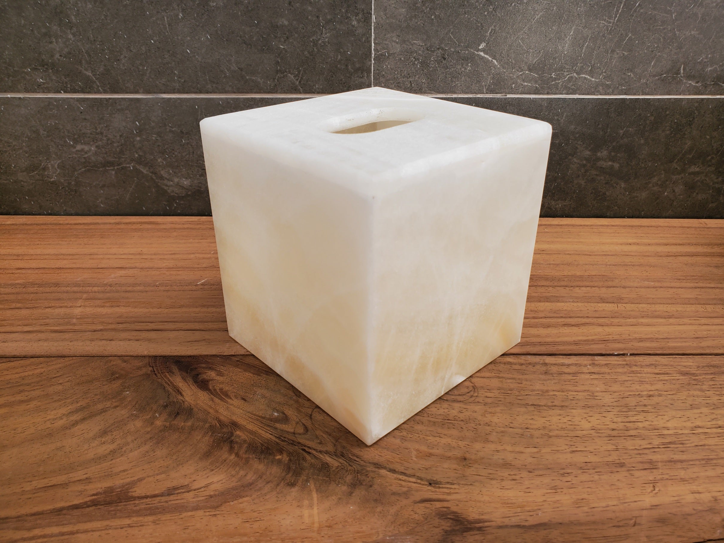 TCSQ_58 Ivory Onyx Tissue Box Cover (Cube)