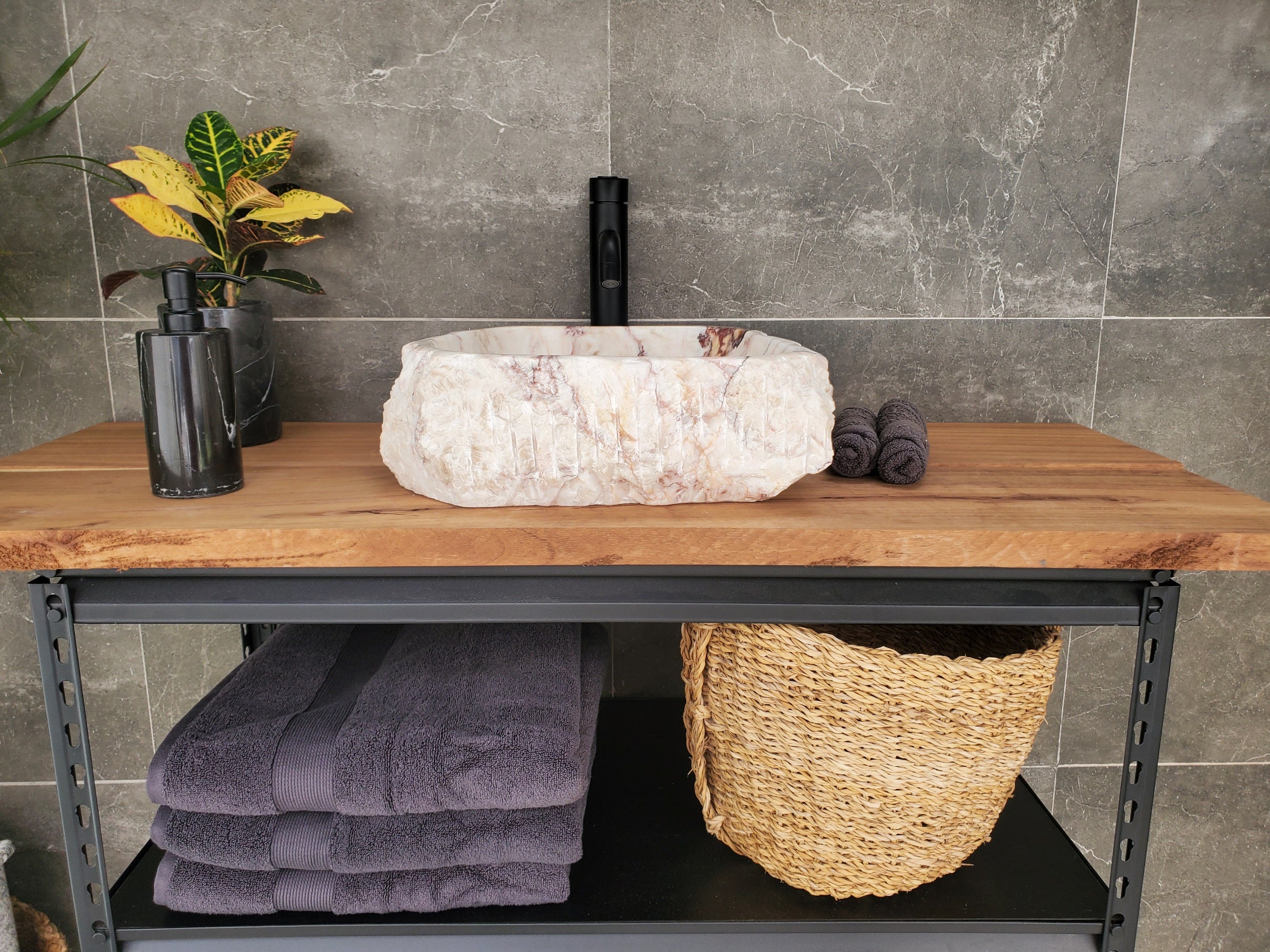 S33_06 Onyx Stone Vessel Sink